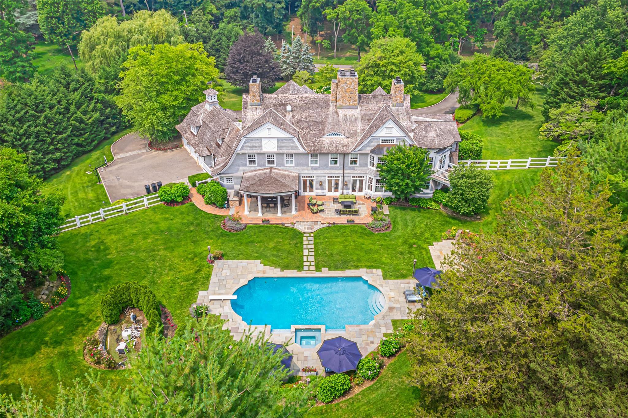 Single Family Old Wheatley  Nassau County, NY 11545, MLS-861546-32