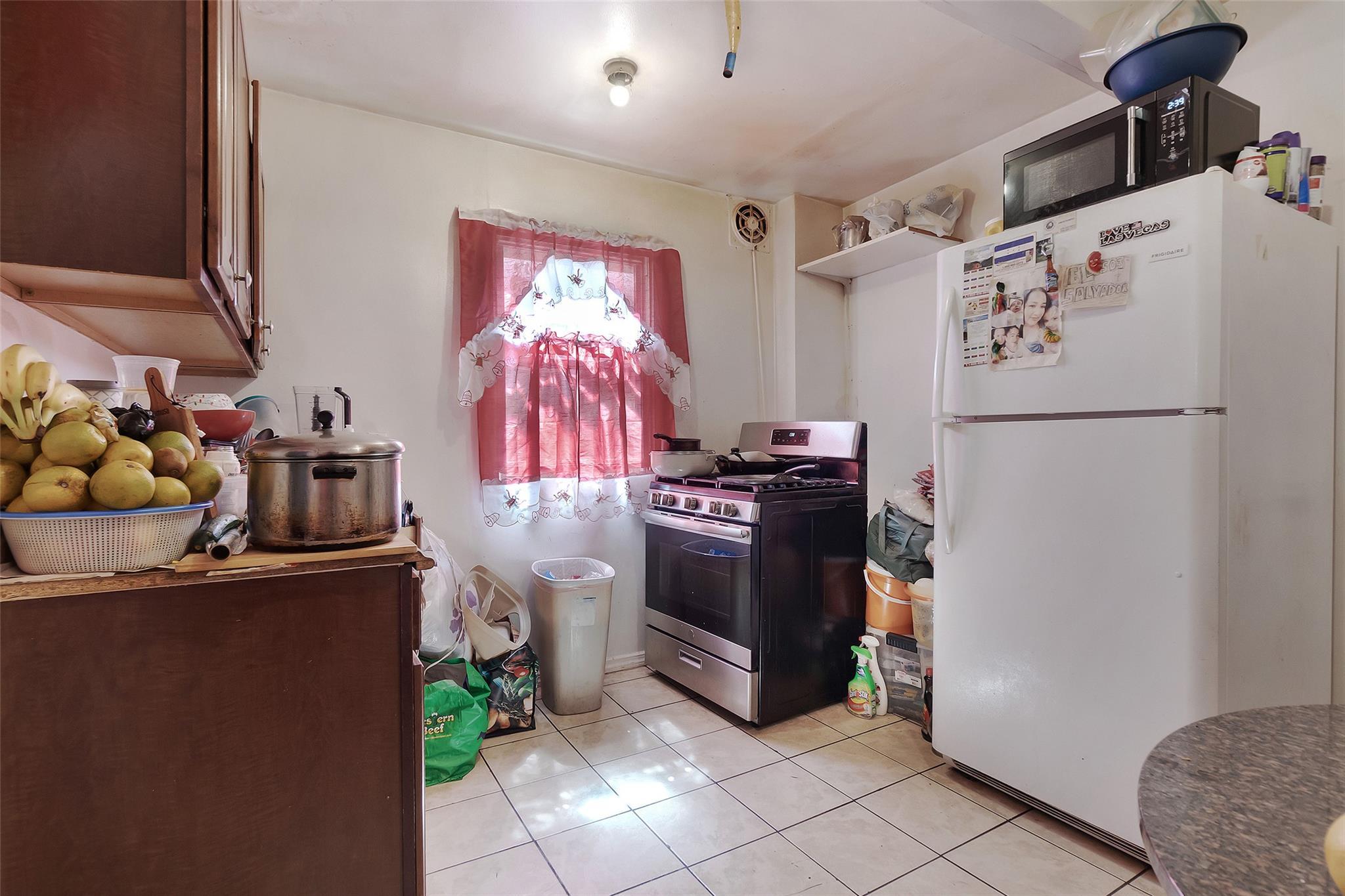 Single Family Baldwin  Nassau County, NY 11550, MLS-861561-6