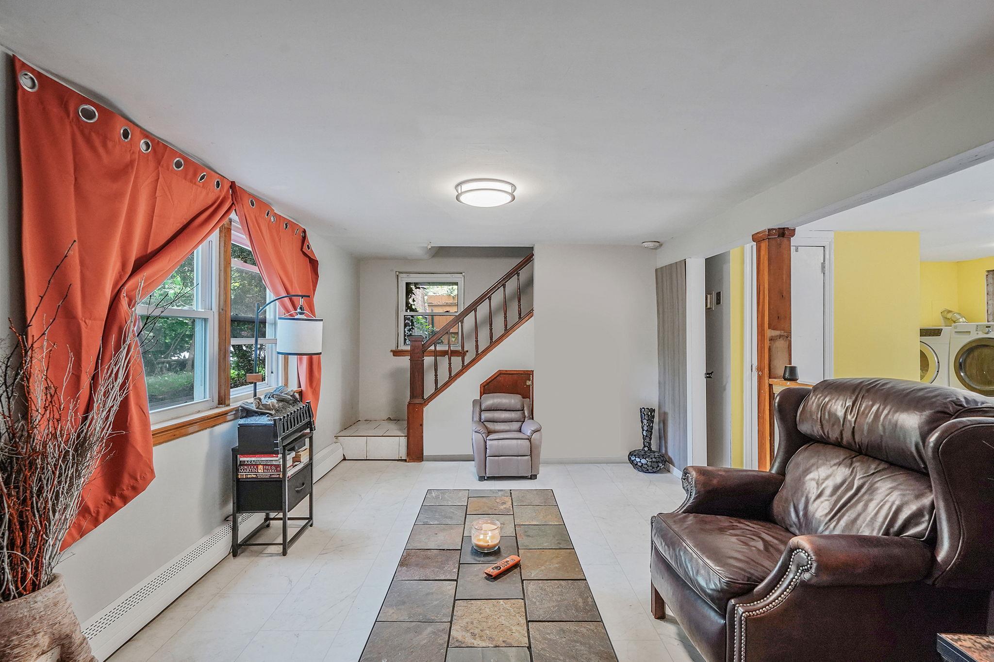 Single Family Queen  Suffolk County, NY 11789, MLS-861565-11