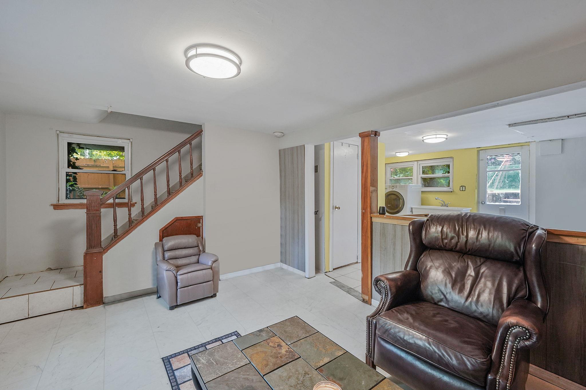 Single Family Queen  Suffolk County, NY 11789, MLS-861565-17