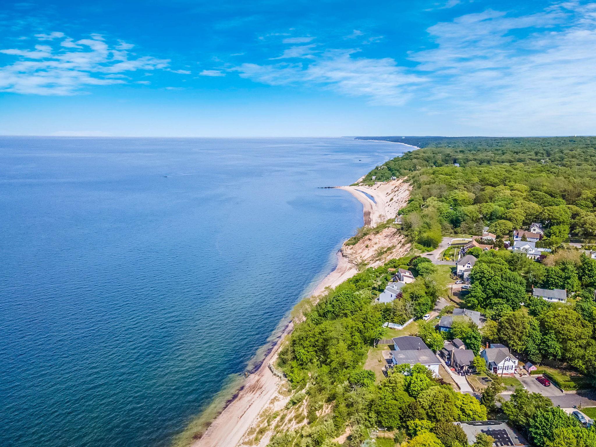 Single Family Queen  Suffolk County, NY 11789, MLS-861565-2
