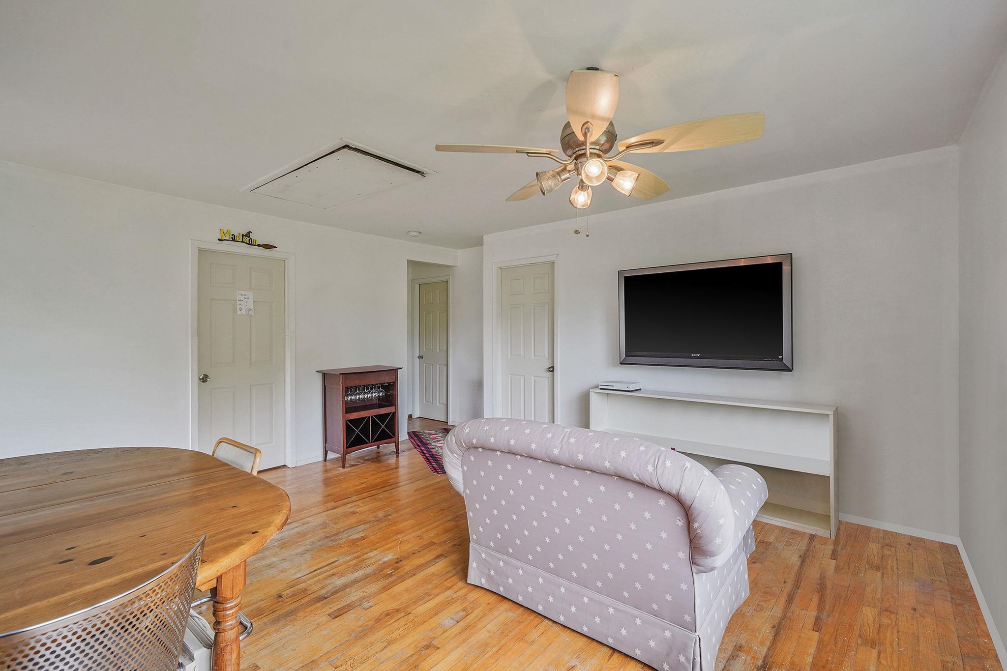 Single Family Queen  Suffolk County, NY 11789, MLS-861565-23