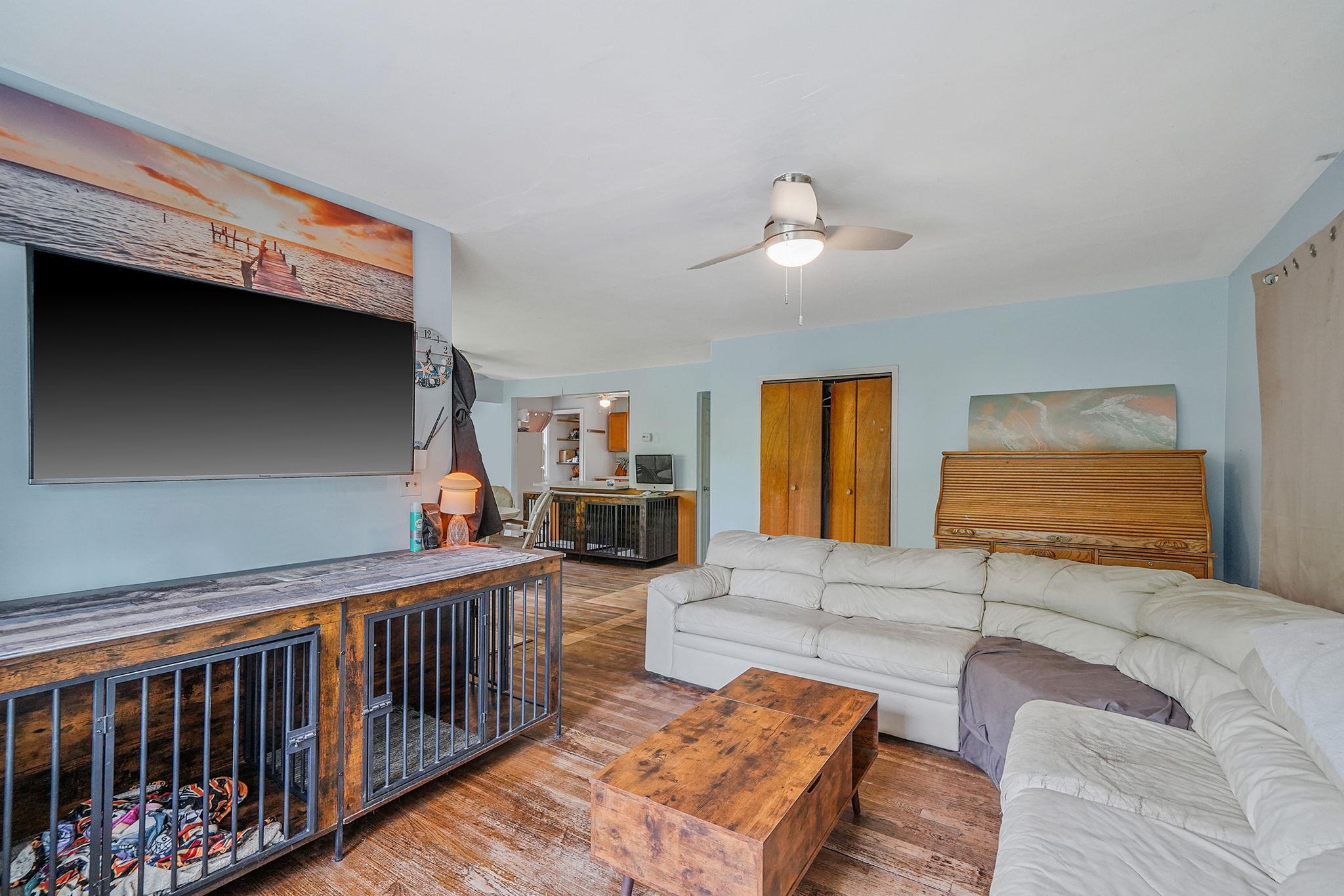 Single Family Queen  Suffolk County, NY 11789, MLS-861565-7