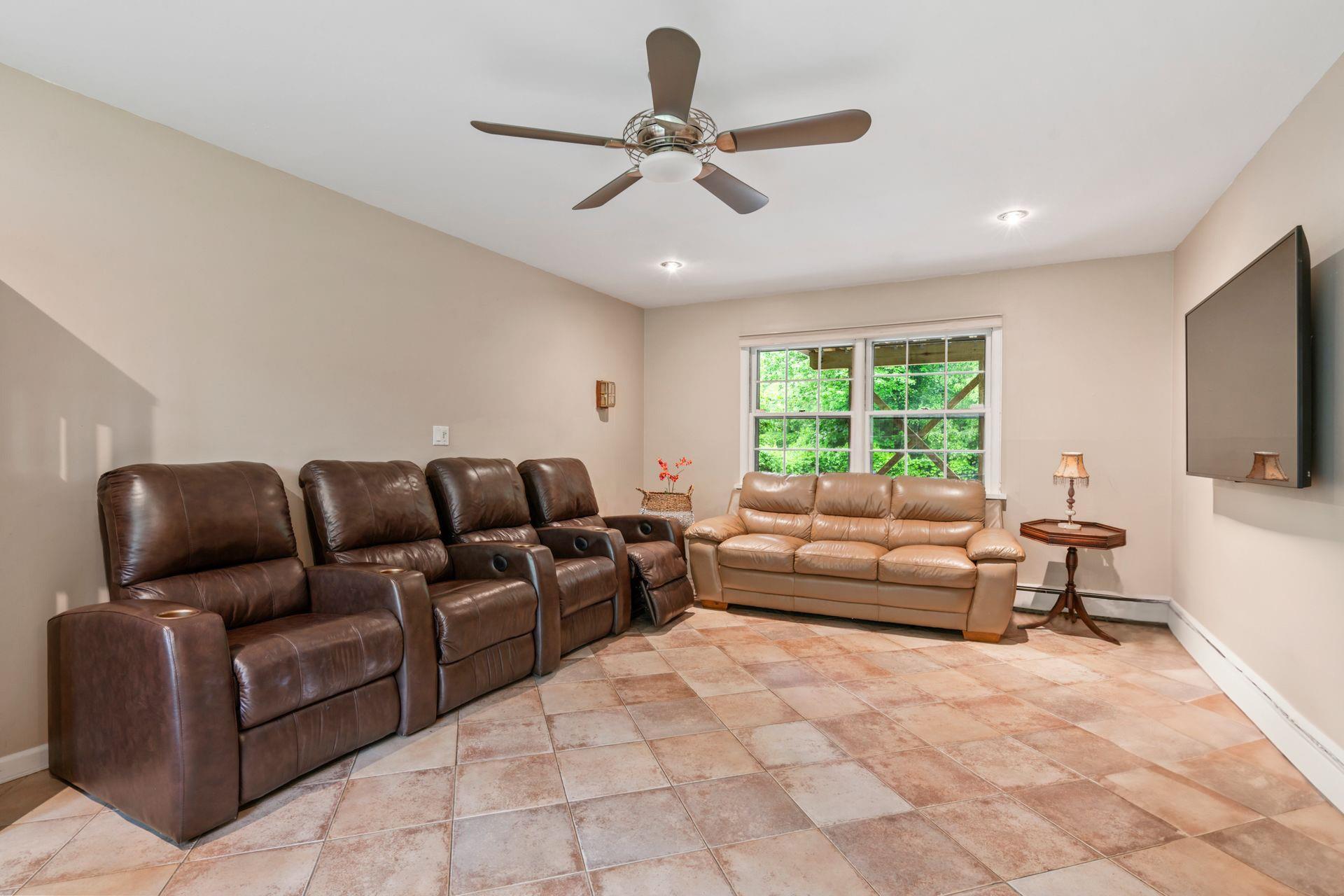 Single Family Skyline  Suffolk County, NY 11743, MLS-861570-11