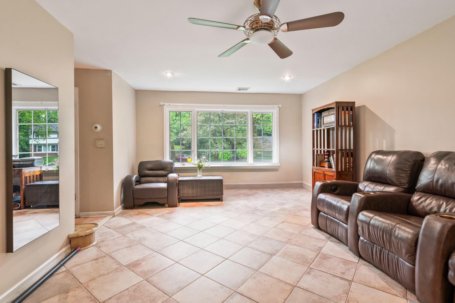 Single Family Skyline  Suffolk County, NY 11743, MLS-861570-12