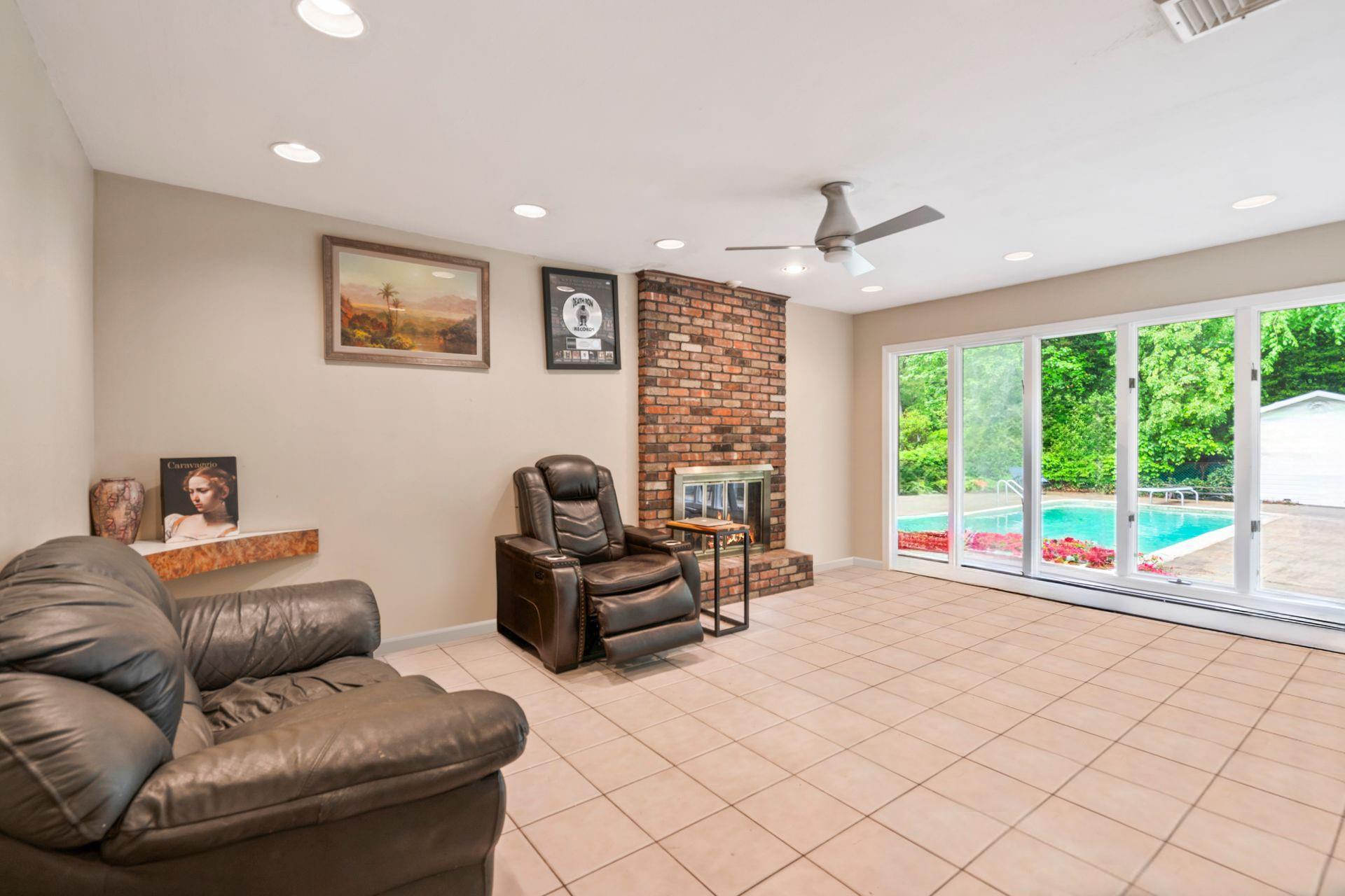 Single Family Skyline  Suffolk County, NY 11743, MLS-861570-15
