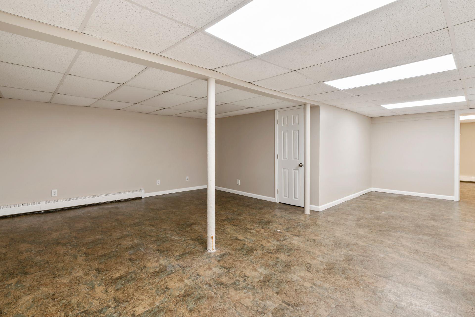 Single Family Skyline  Suffolk County, NY 11743, MLS-861570-27