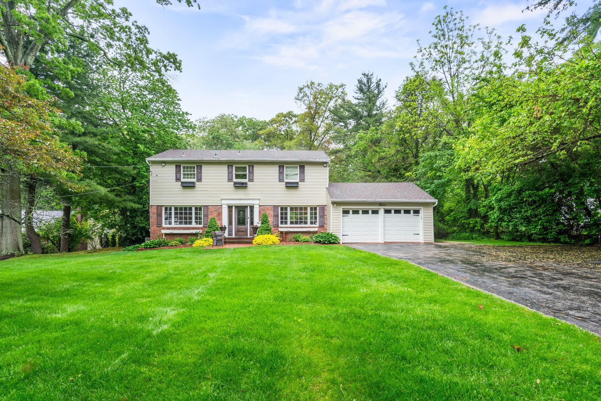 Single Family Skyline  Suffolk County, NY 11743, MLS-861570-3