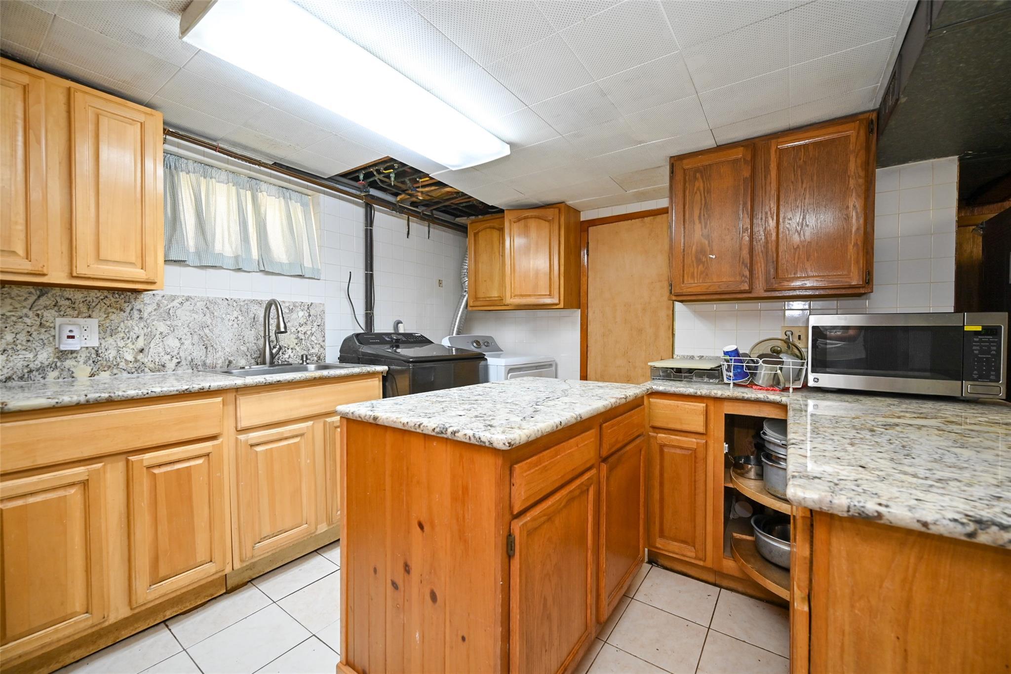 Single Family Terrace  Nassau County, NY 11040, MLS-861593-14
