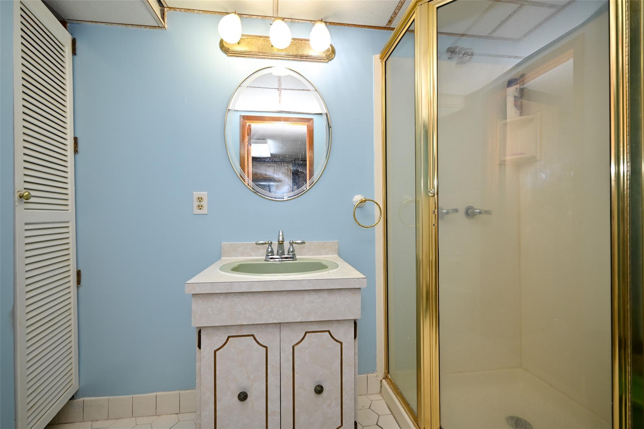 Single Family Terrace  Nassau County, NY 11040, MLS-861593-17