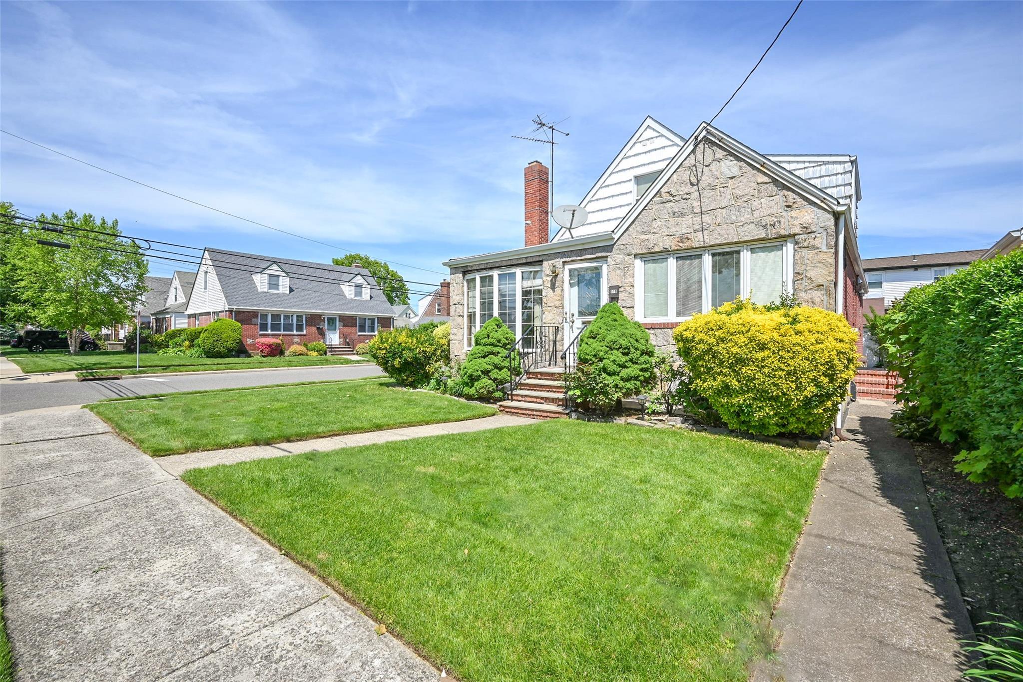 Single Family Terrace  Nassau County, NY 11040, MLS-861593-19