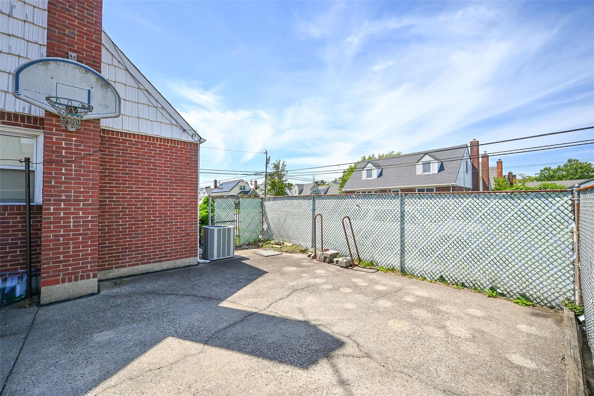 Single Family Terrace  Nassau County, NY 11040, MLS-861593-22
