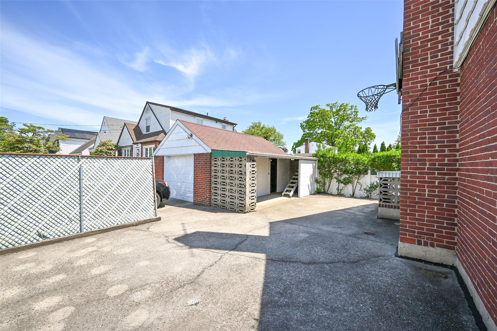 Single Family Terrace  Nassau County, NY 11040, MLS-861593-23