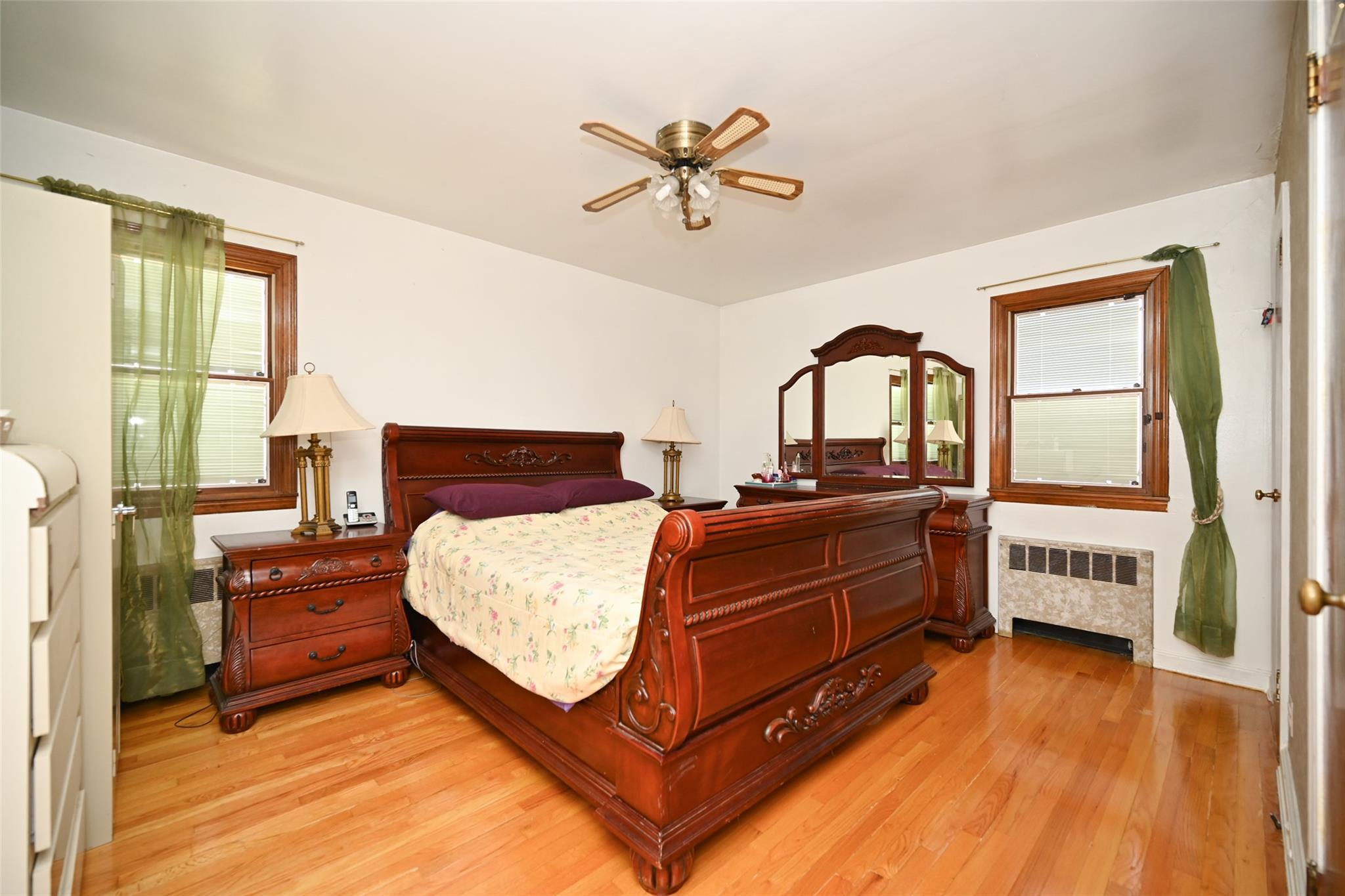 Single Family Terrace  Nassau County, NY 11040, MLS-861593-8