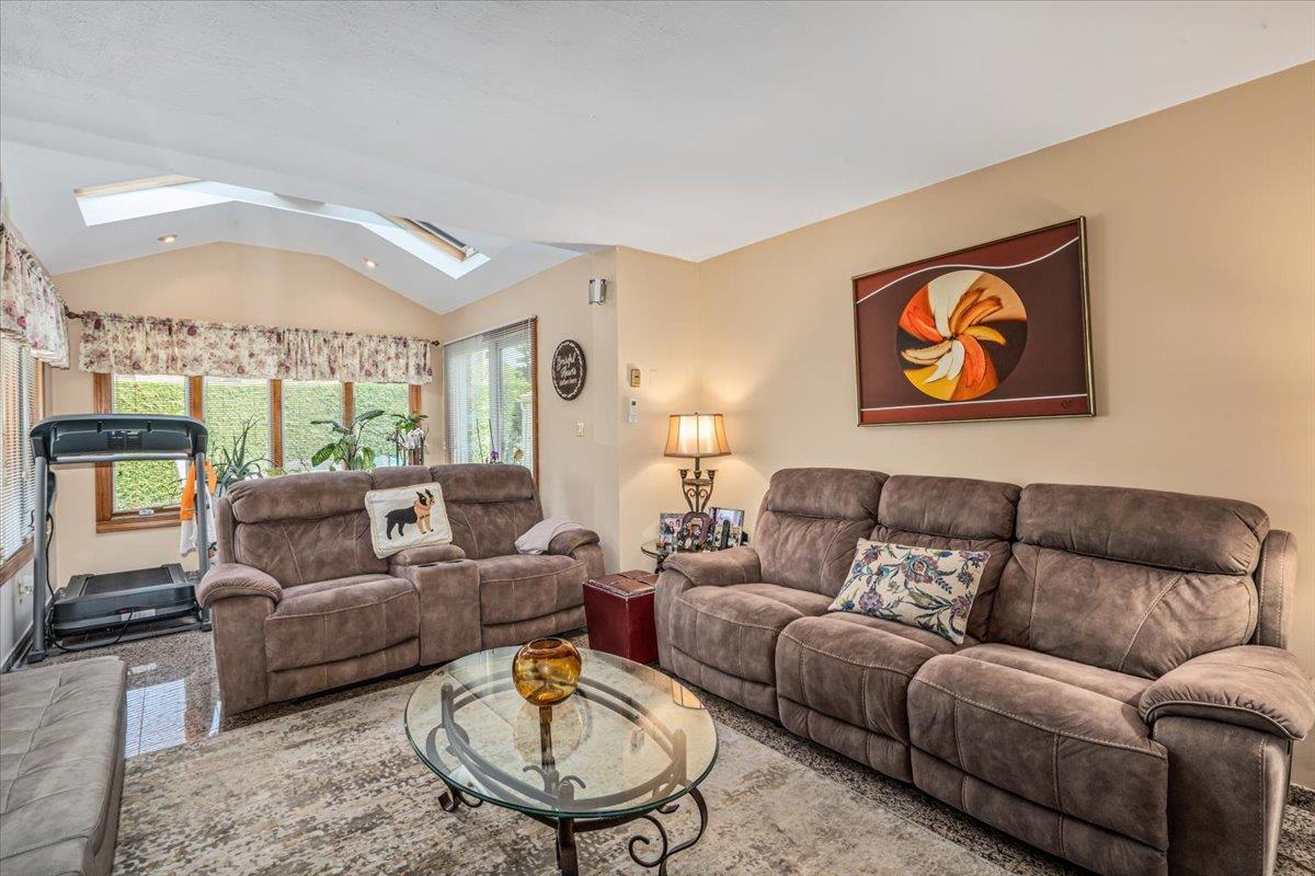 Single Family 214th  Queens, NY 11360, MLS-861610-25