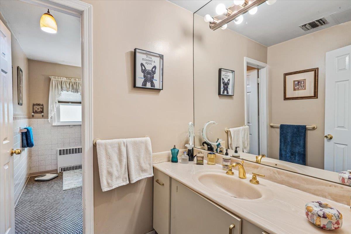 Single Family 214th  Queens, NY 11360, MLS-861610-34