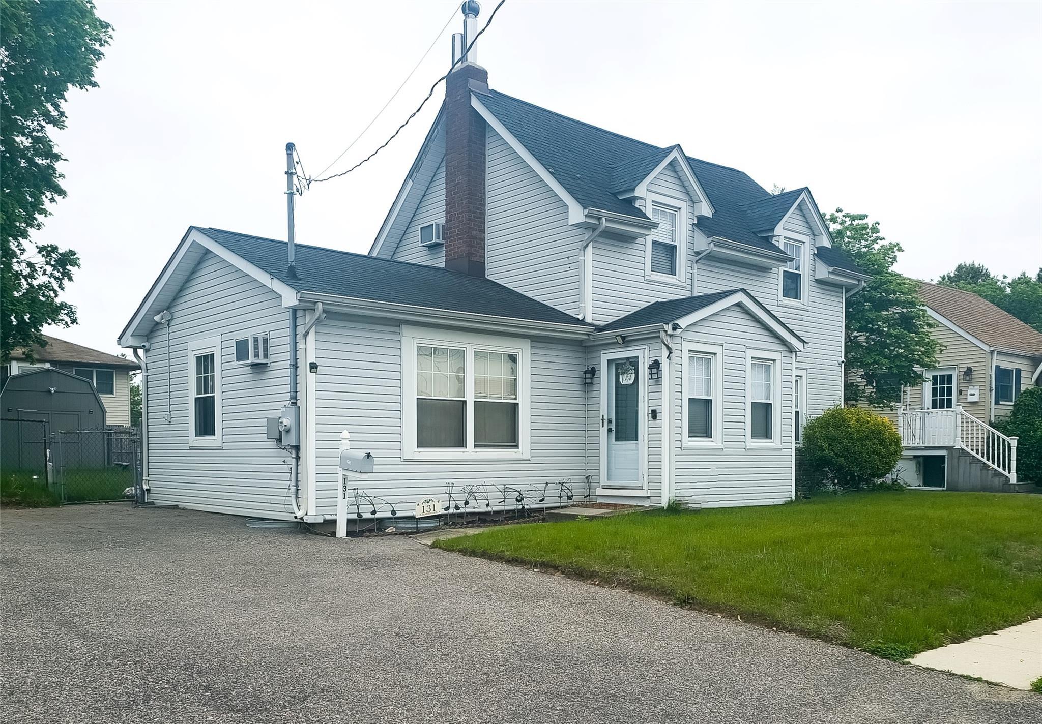 Single Family Alhambra  Suffolk County, NY 11757, MLS-861611-3