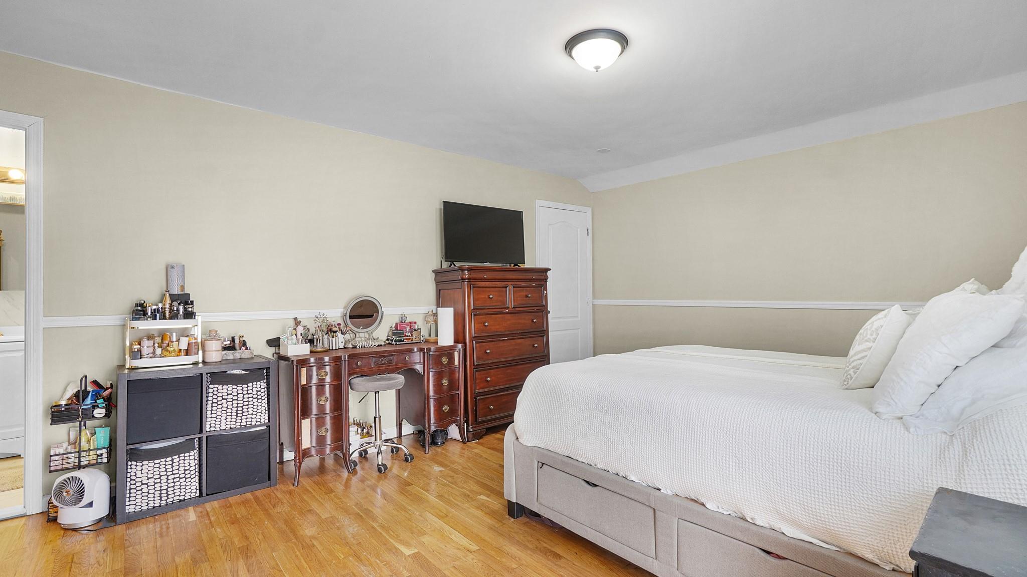 Single Family Clarence  Bronx, NY 10465, MLS-861622-10
