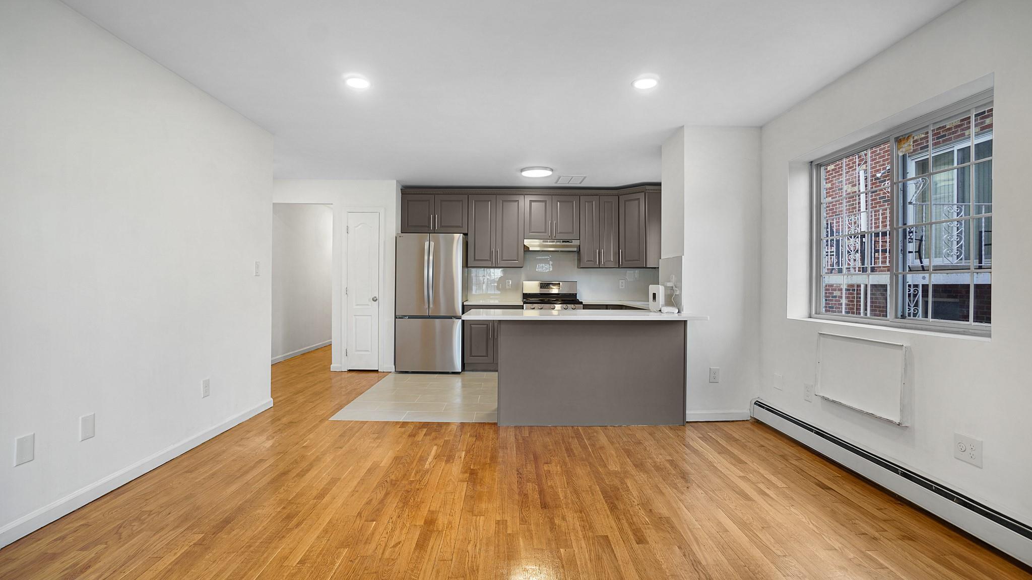 Single Family Clarence  Bronx, NY 10465, MLS-861622-13