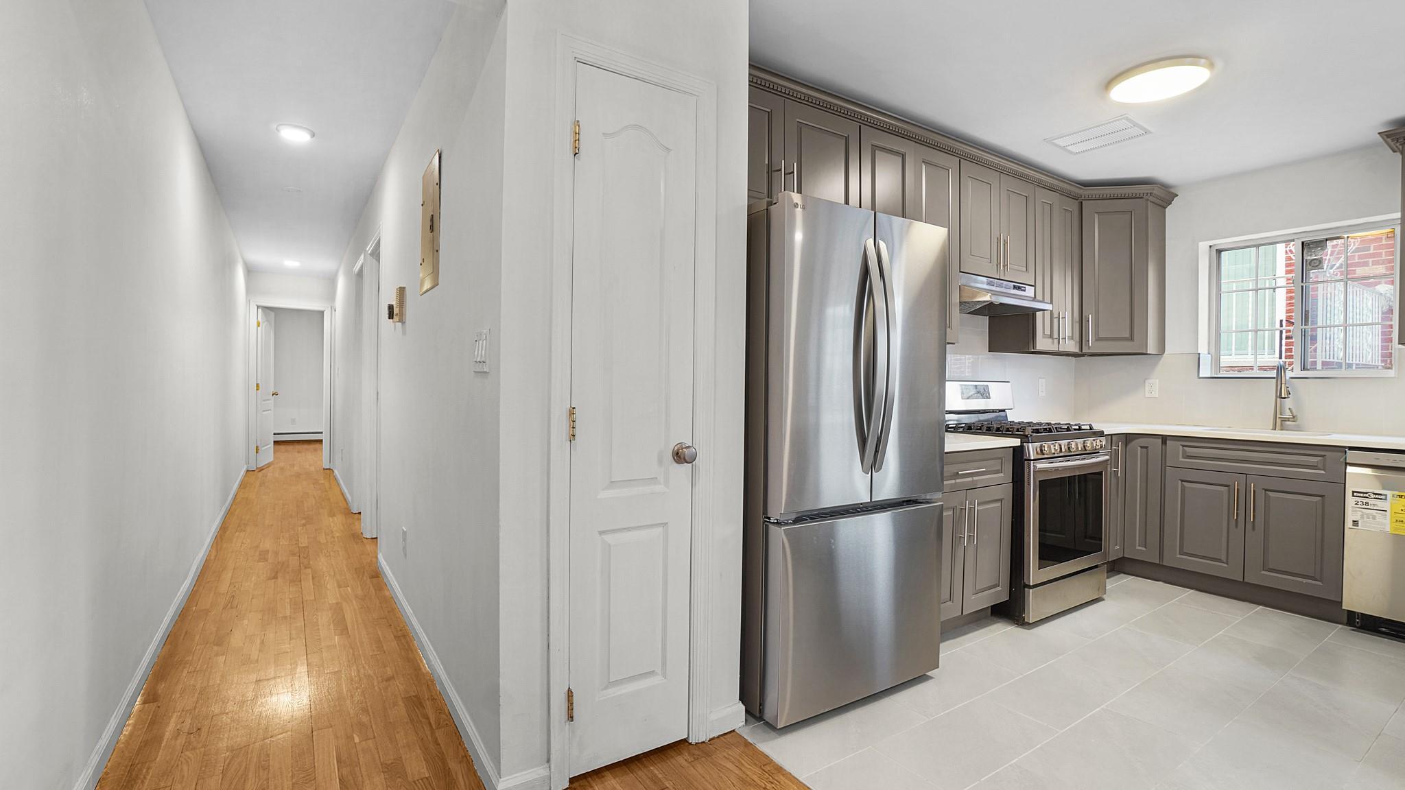 Single Family Clarence  Bronx, NY 10465, MLS-861622-17