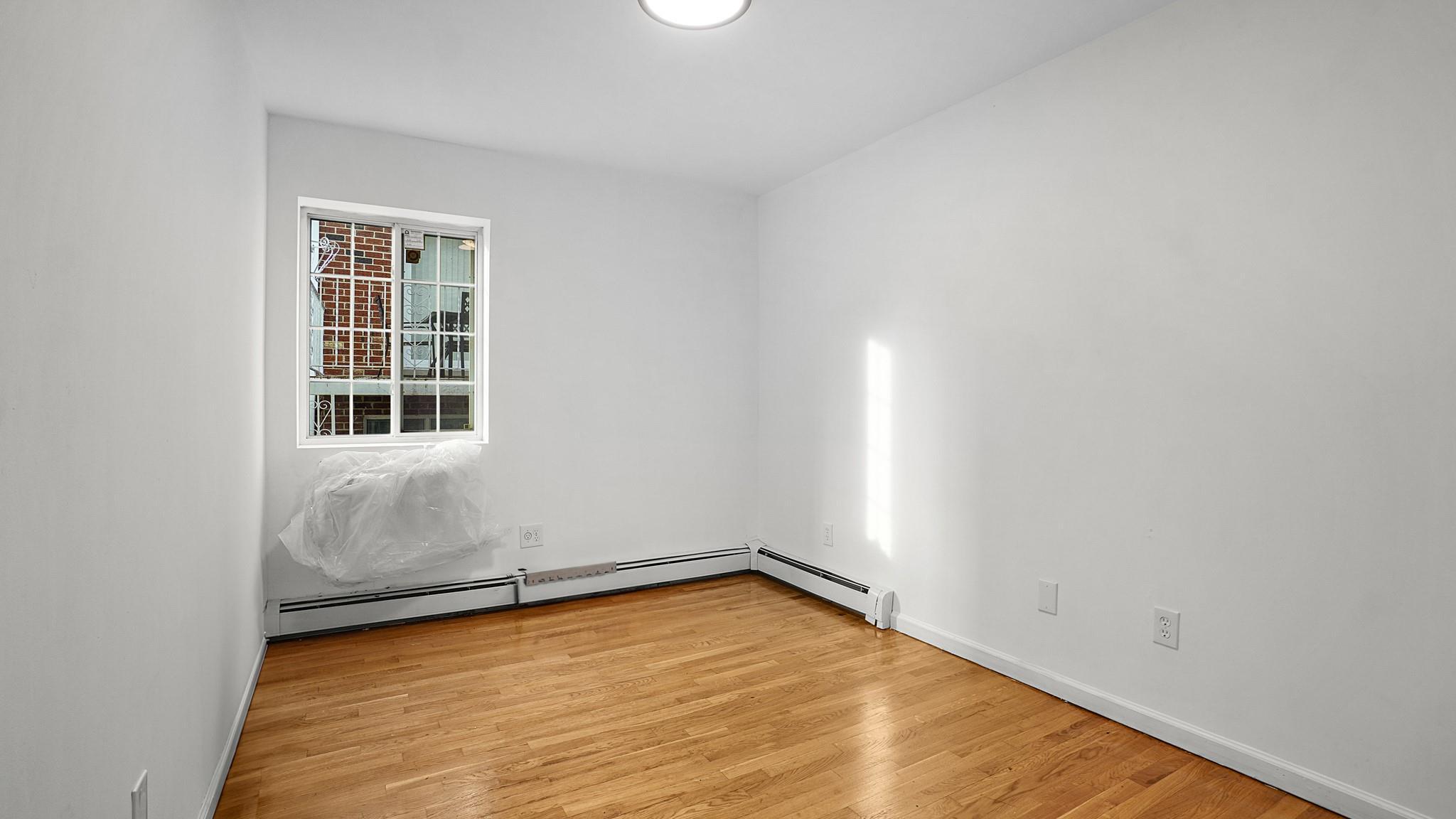 Single Family Clarence  Bronx, NY 10465, MLS-861622-18