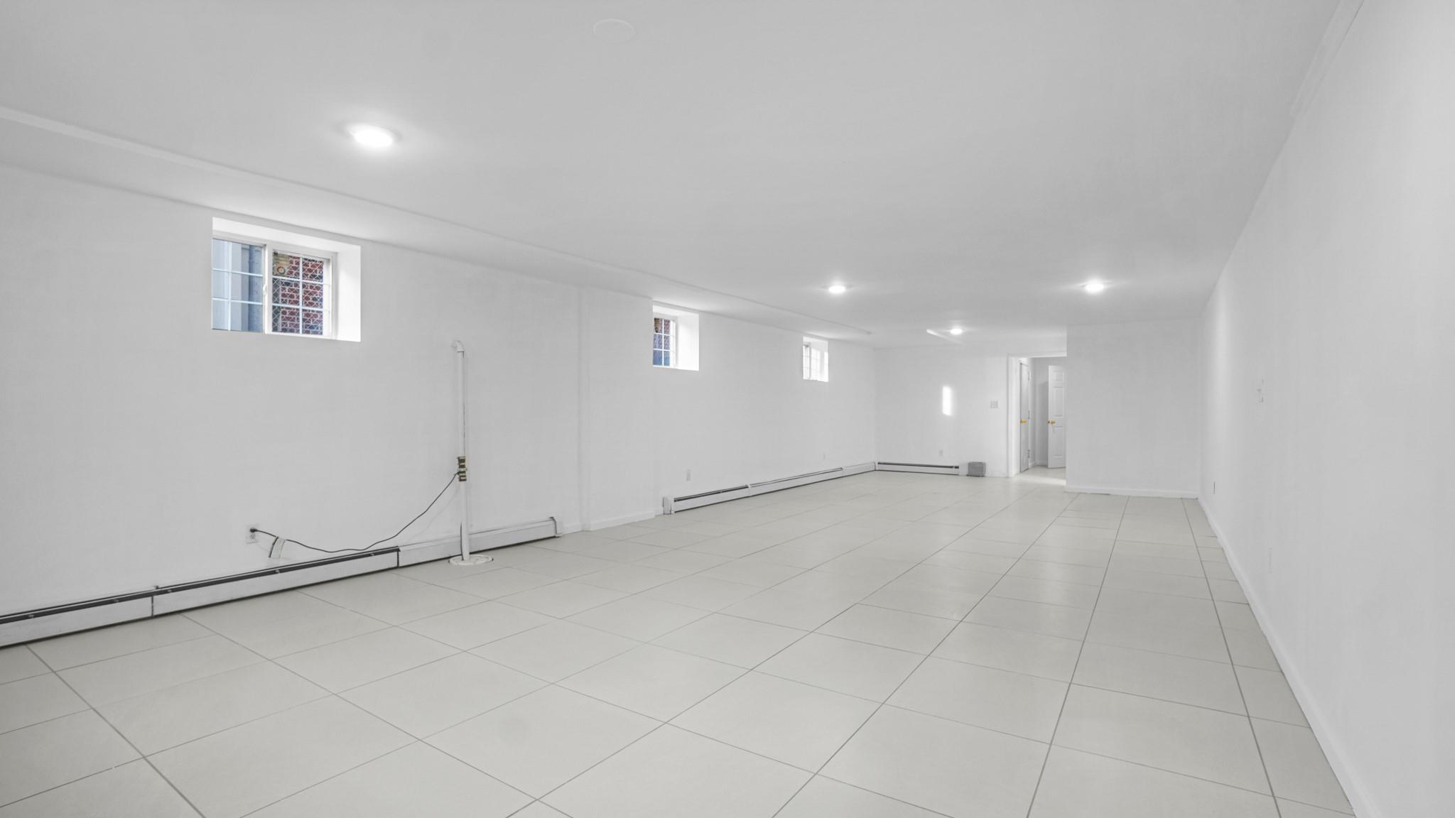 Single Family Clarence  Bronx, NY 10465, MLS-861622-25