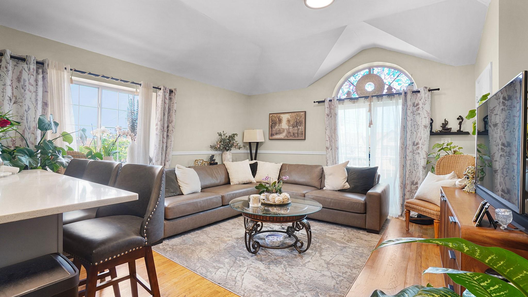 Single Family Clarence  Bronx, NY 10465, MLS-861622-4