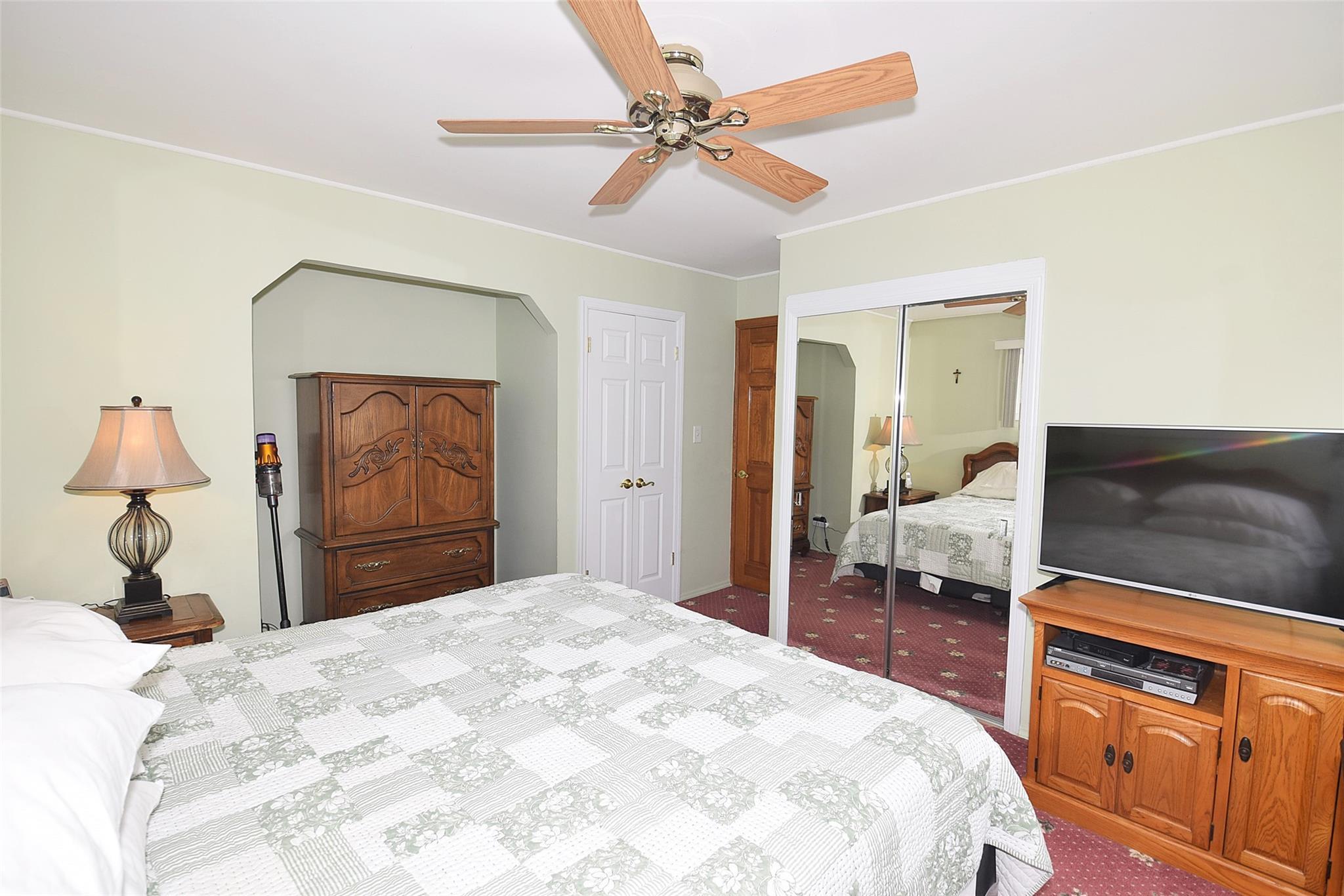 Single Family Cinque  Nassau County, NY 11735, MLS-861626-13