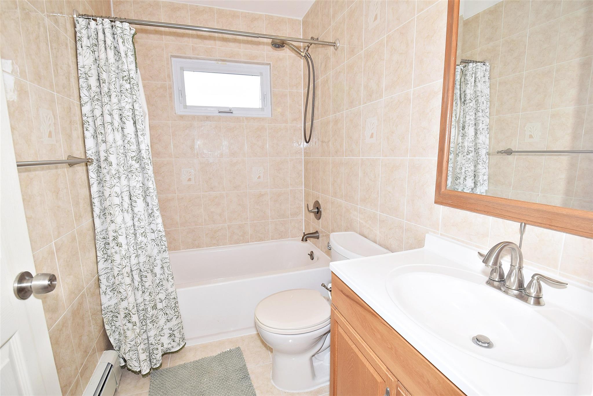 Single Family Cinque  Nassau County, NY 11735, MLS-861626-14