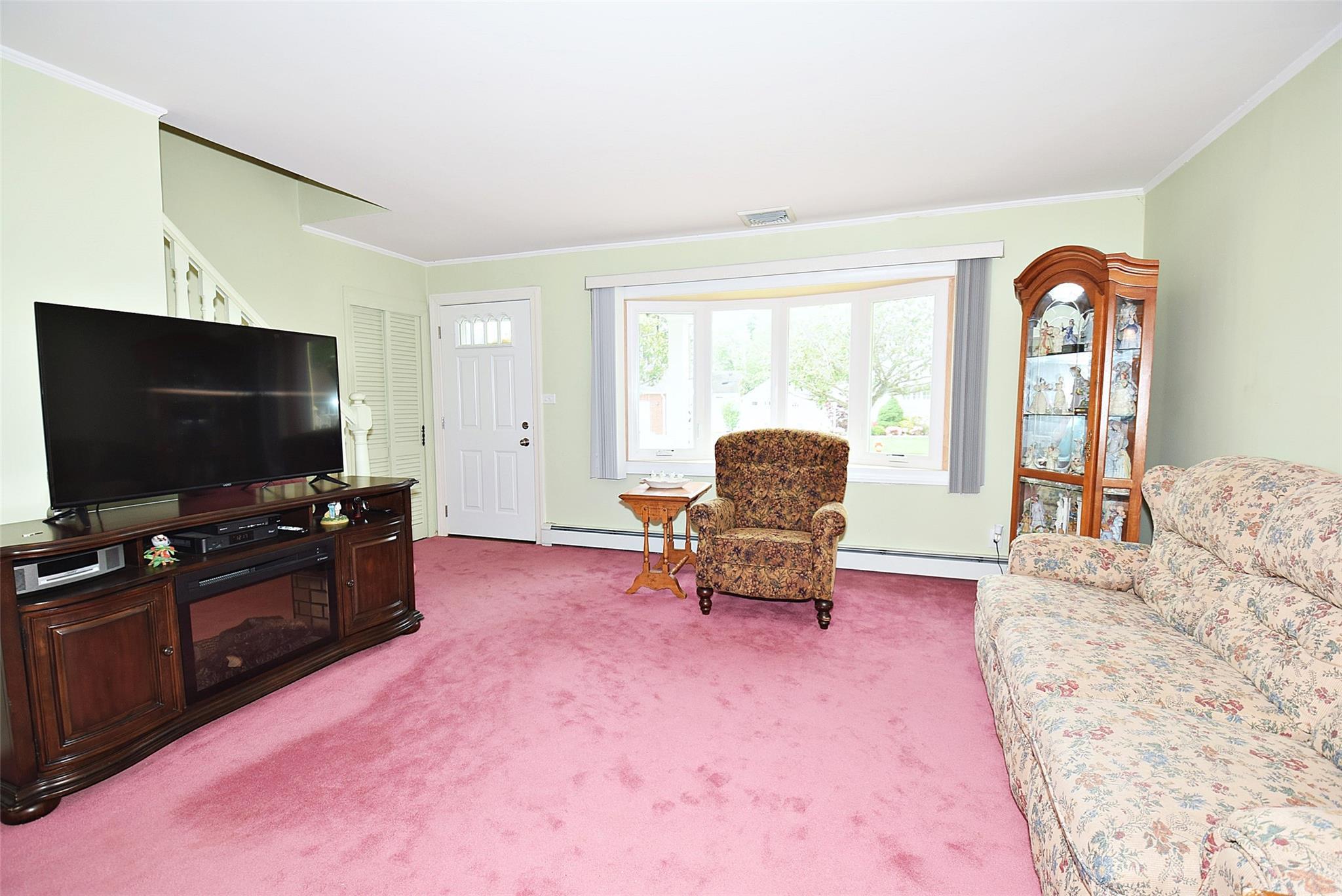 Single Family Cinque  Nassau County, NY 11735, MLS-861626-4