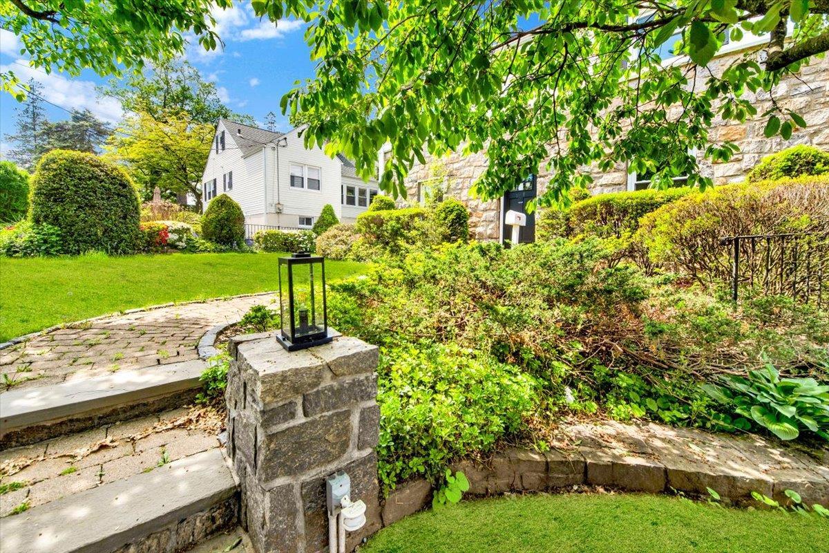 Single Family Mcbride  Westchester County, NY 10603, MLS-861629-33