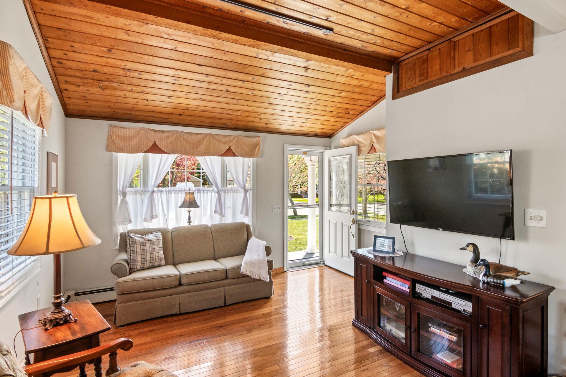 Single Family Maple  Suffolk County, NY 11715, MLS-861634-4