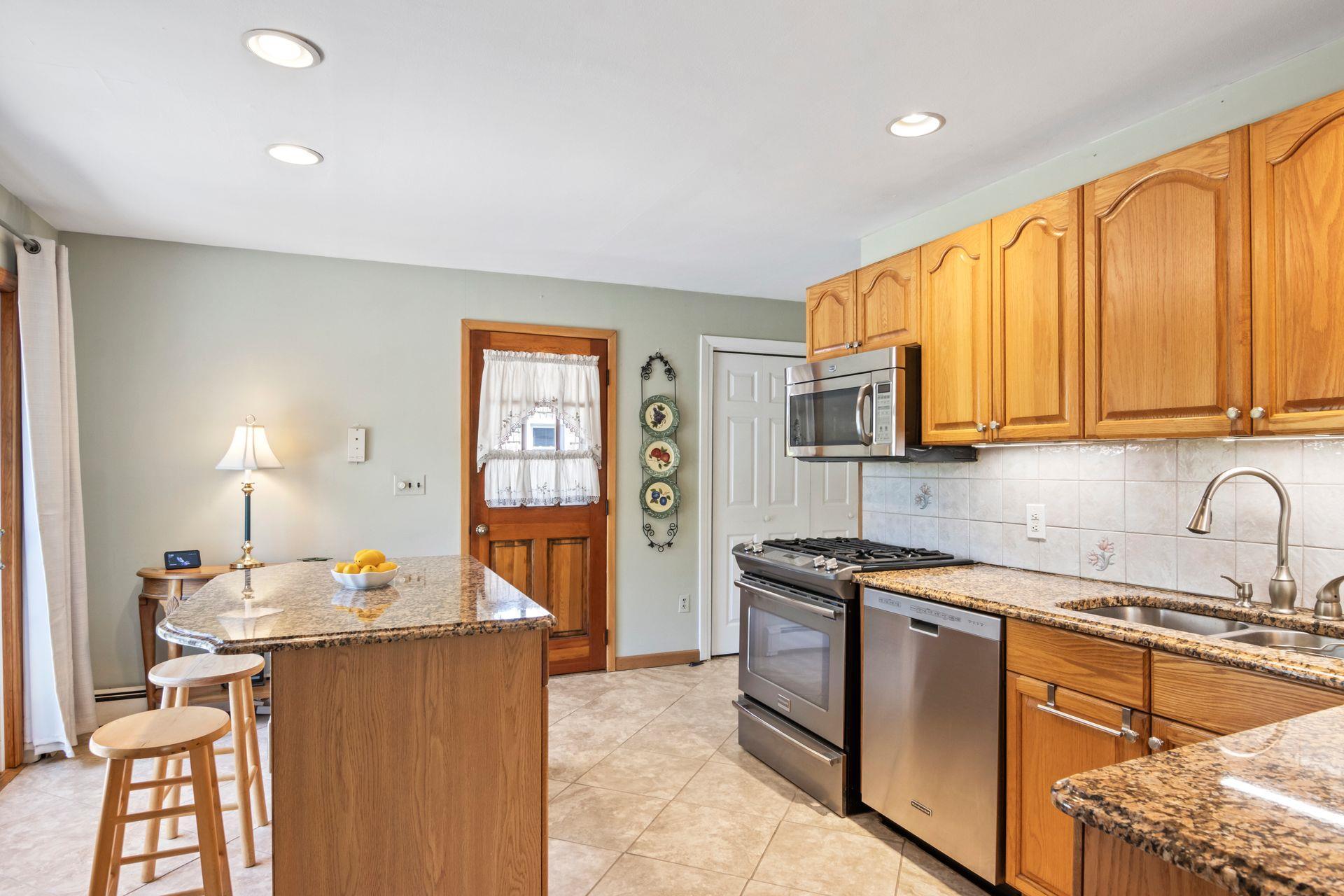 Single Family Maple  Suffolk County, NY 11715, MLS-861634-9