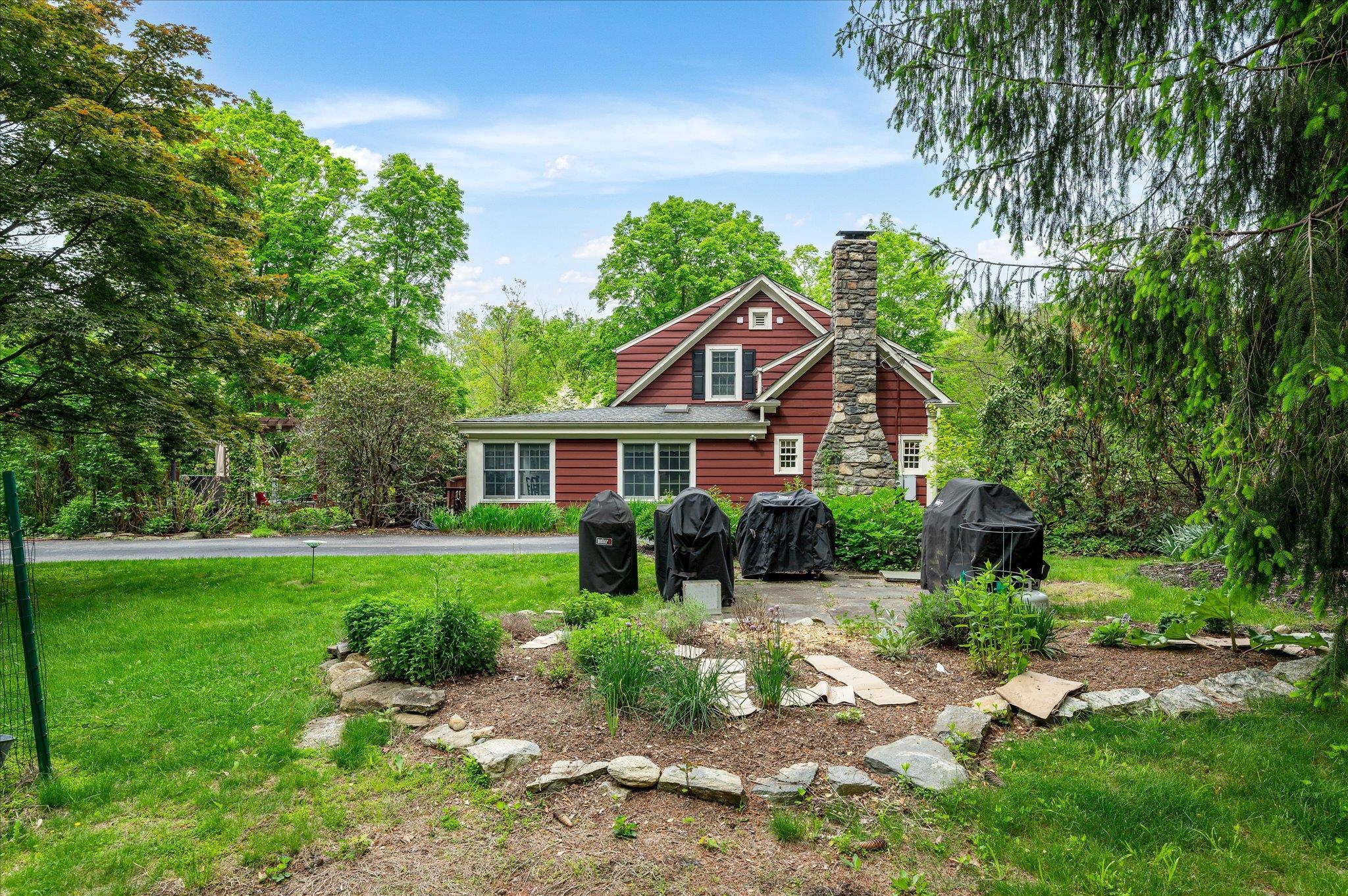Single Family Granite Springs  Westchester County, NY 10527, MLS-861636-28