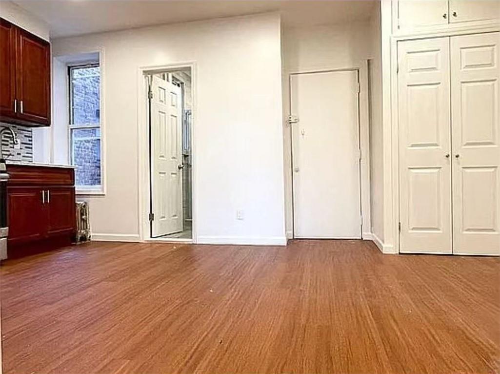 Commercial Sale Flatbush  Brooklyn, NY 11210, MLS-861658-4