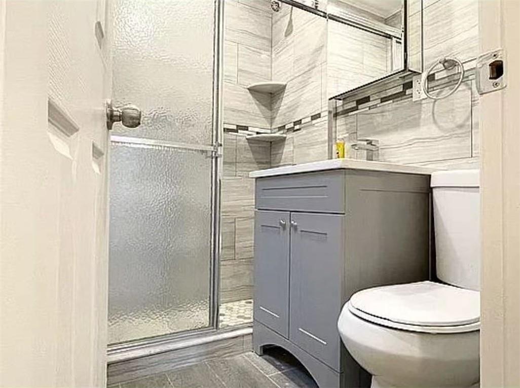 Commercial Sale Flatbush  Brooklyn, NY 11210, MLS-861658-8