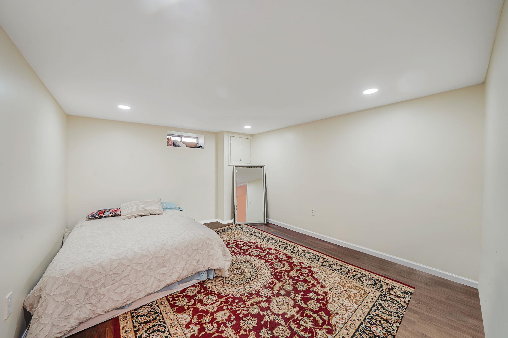 Single Family 170th  Queens, NY 11365, MLS-861660-25