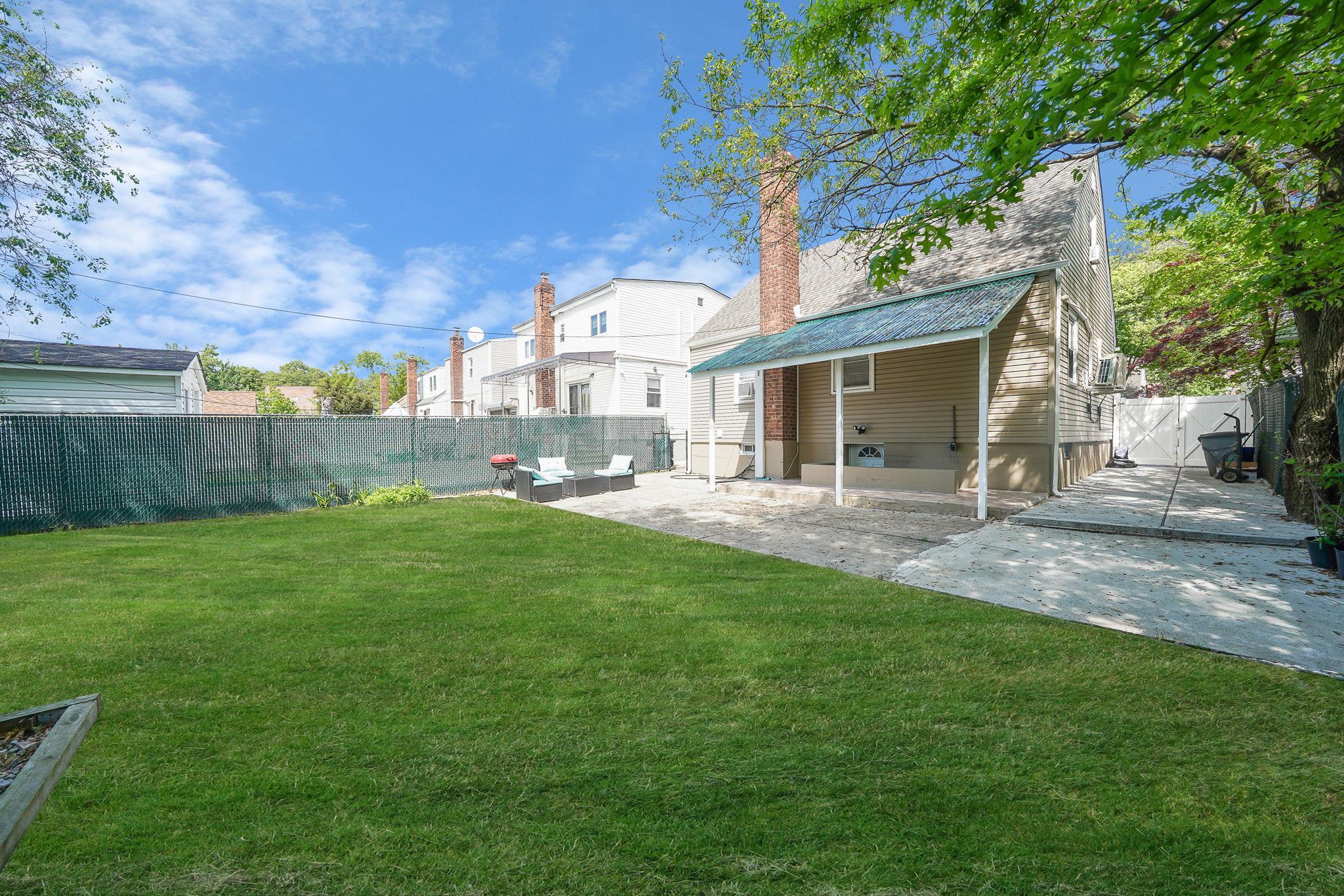 Single Family 170th  Queens, NY 11365, MLS-861660-30