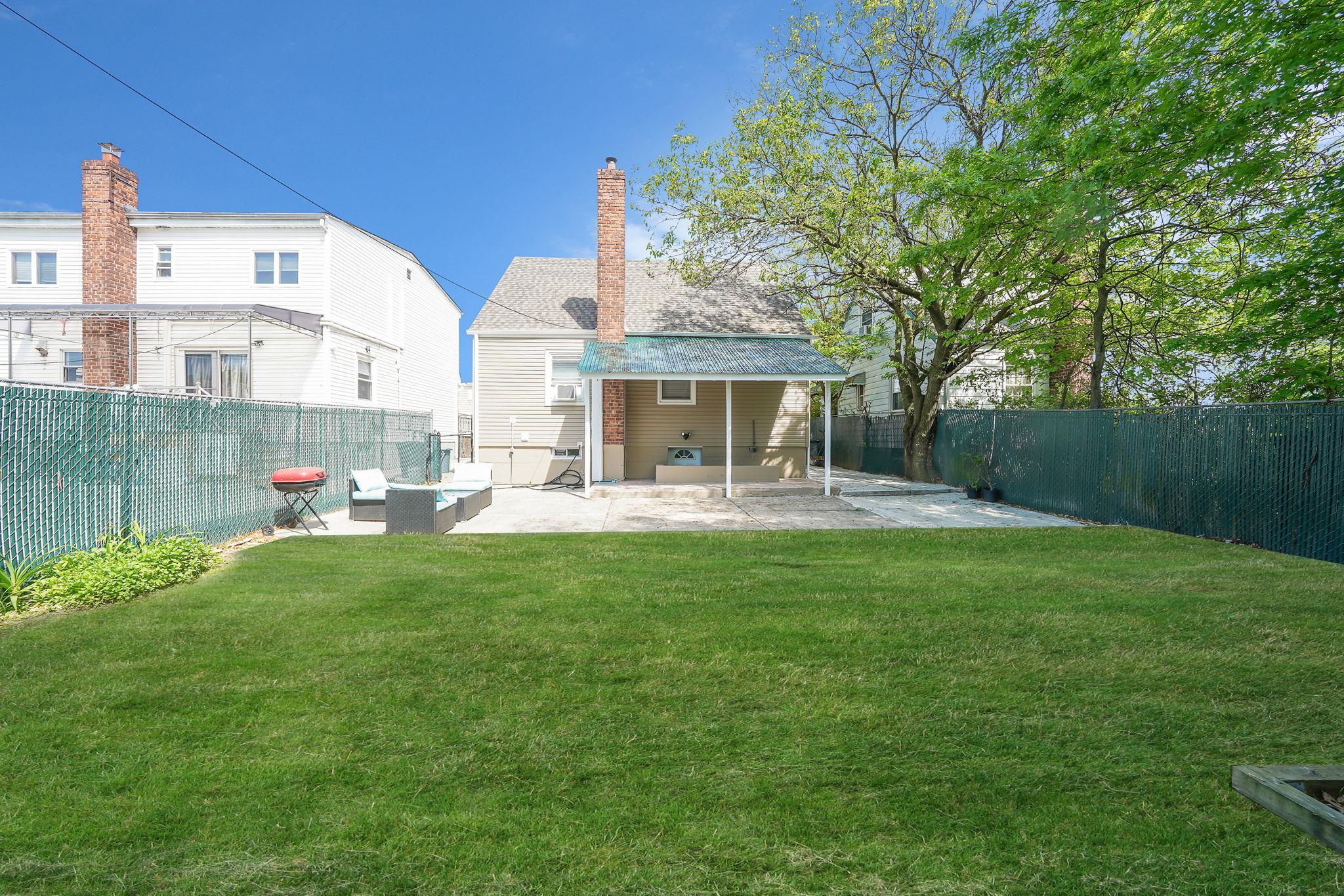 Single Family 170th  Queens, NY 11365, MLS-861660-31