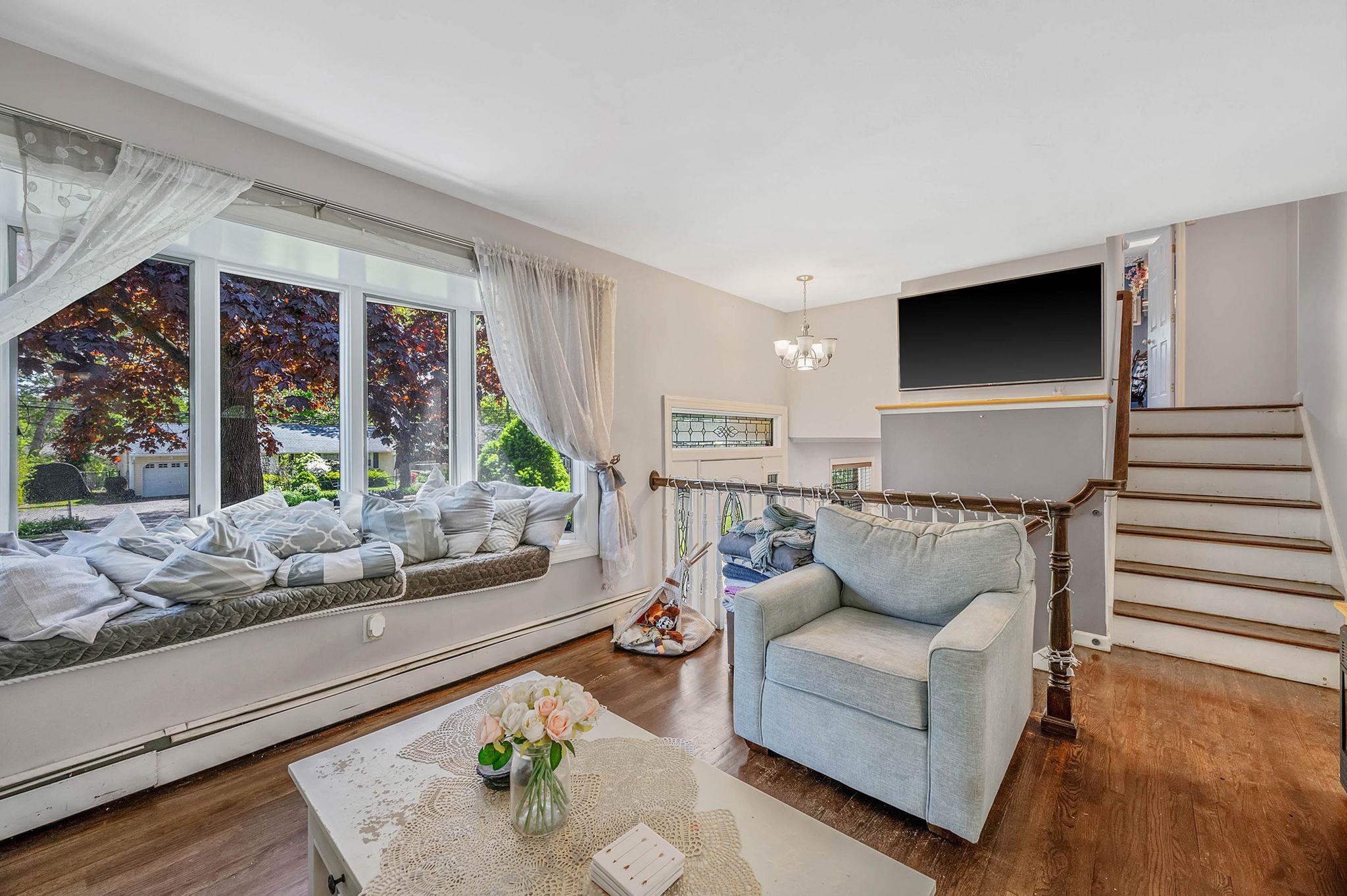 Single Family Waverly  Suffolk County, NY 11742, MLS-861665-5