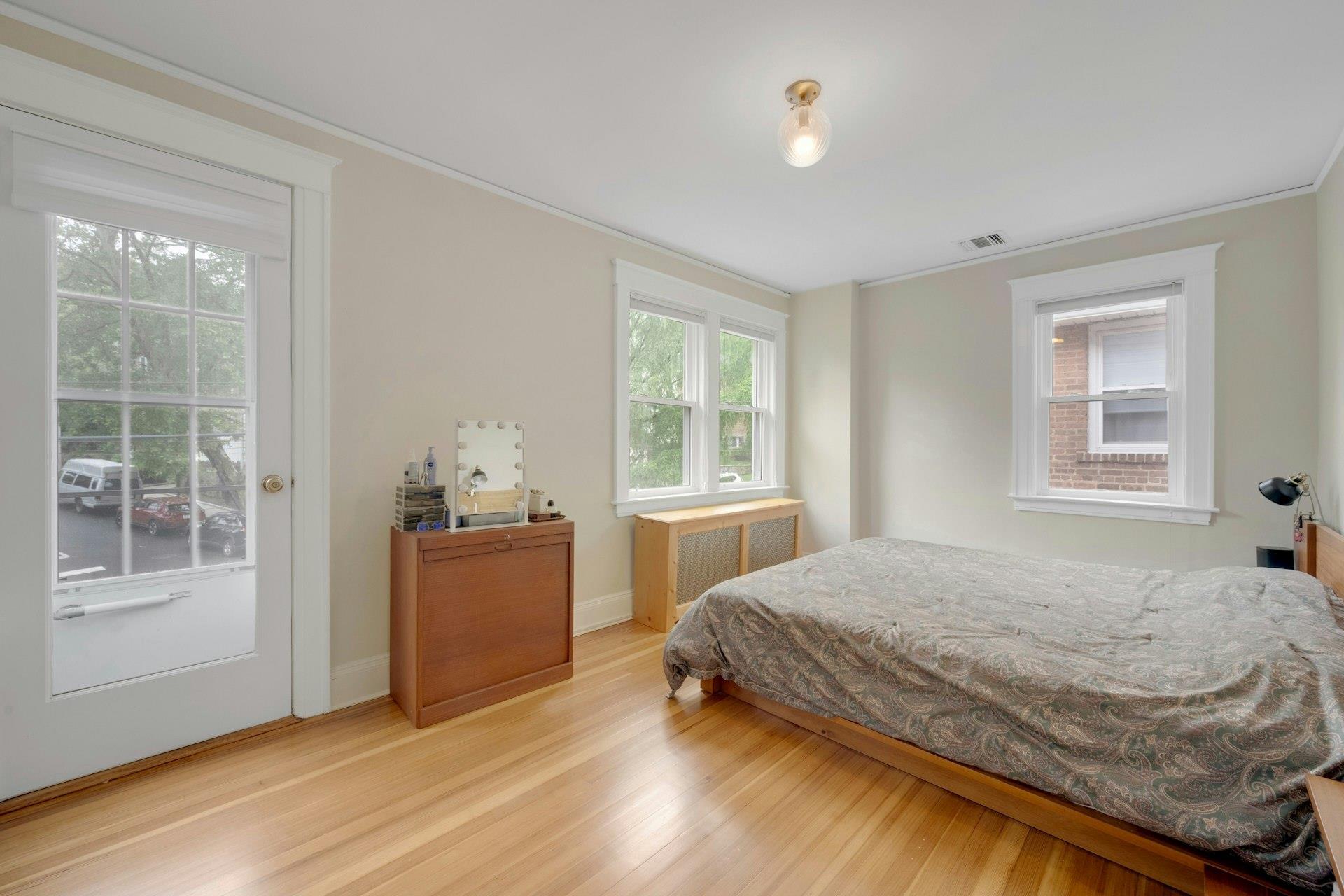 Single Family Faraday  Bronx, NY 10471, MLS-861679-16