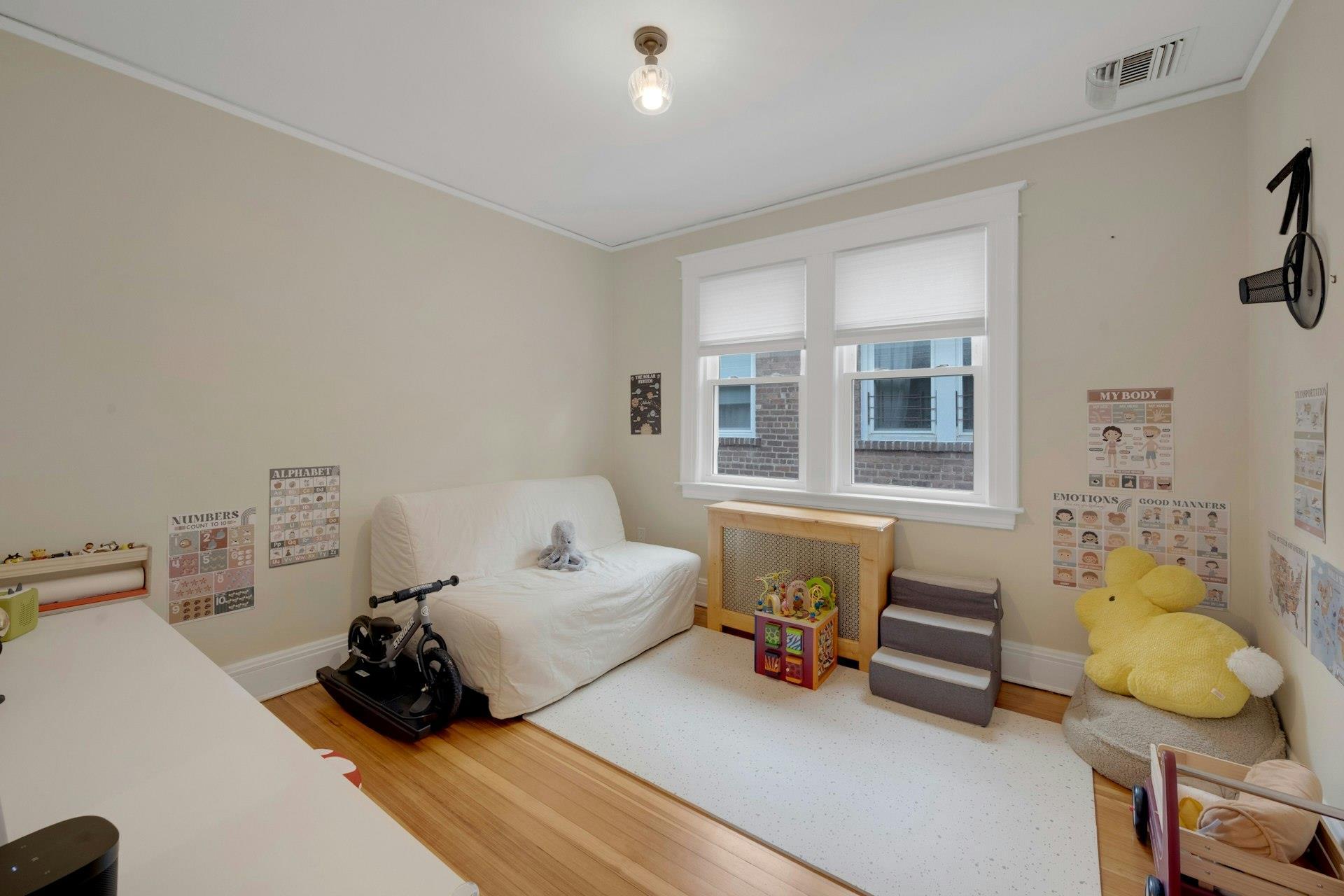 Single Family Faraday  Bronx, NY 10471, MLS-861679-18