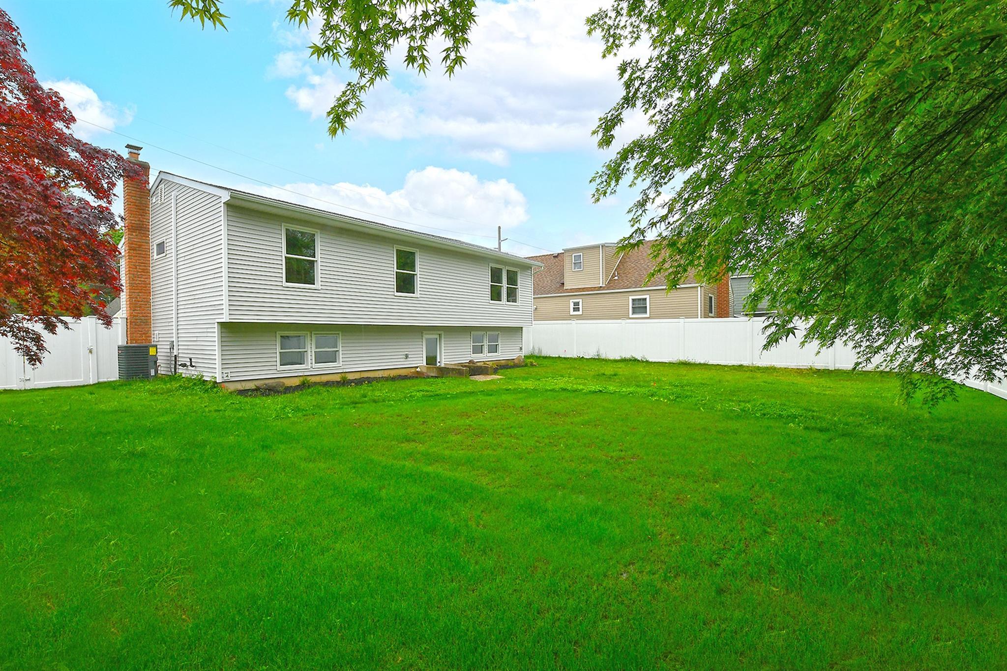 Single Family Elmwood  Suffolk County, NY 11704, MLS-861682-21