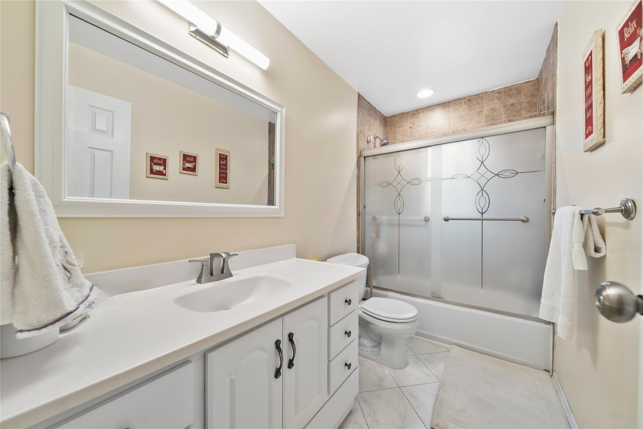 Single Family Maplewood  Suffolk County, NY 11746, MLS-861685-17