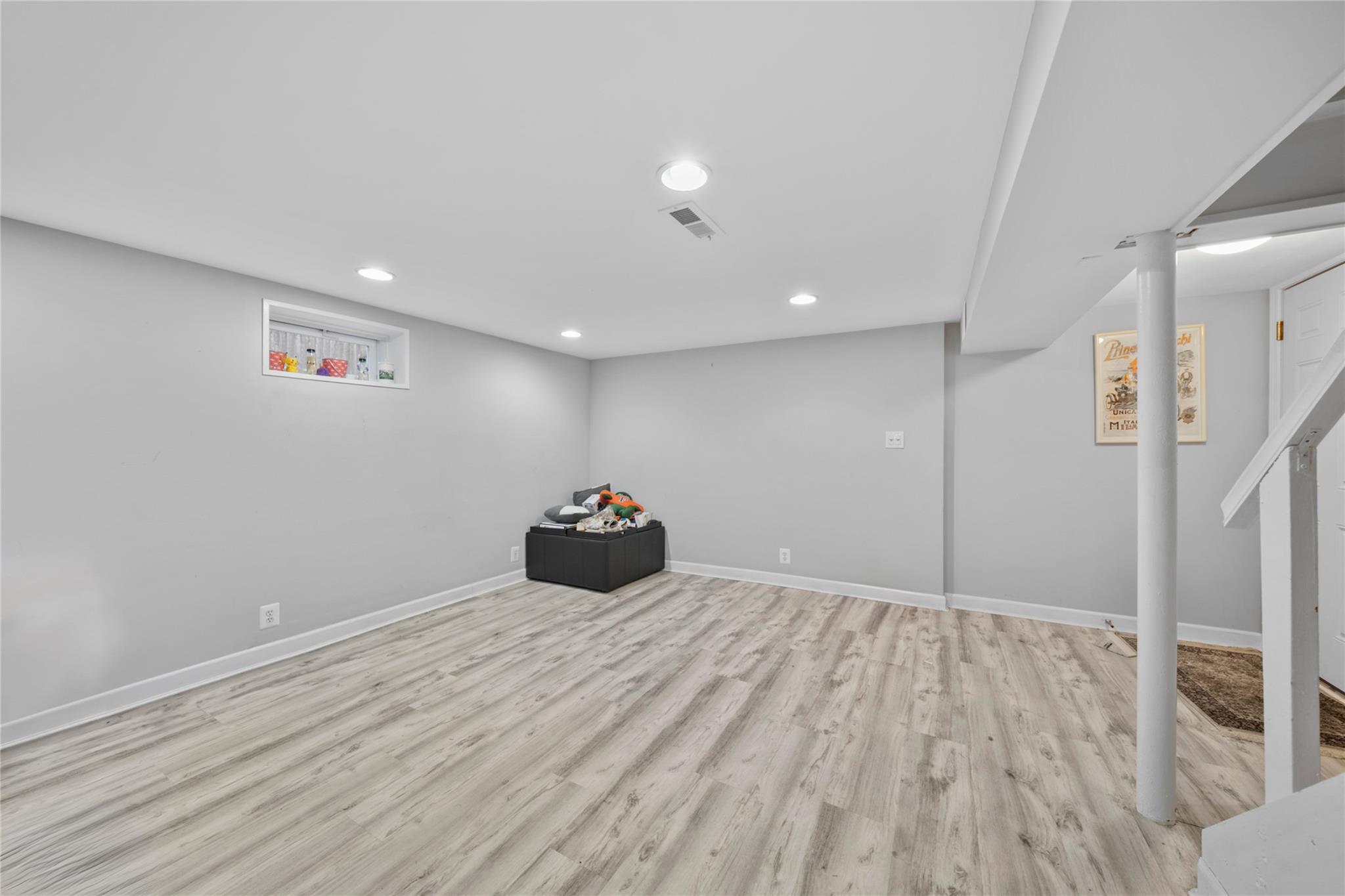 Single Family Maplewood  Suffolk County, NY 11746, MLS-861685-20