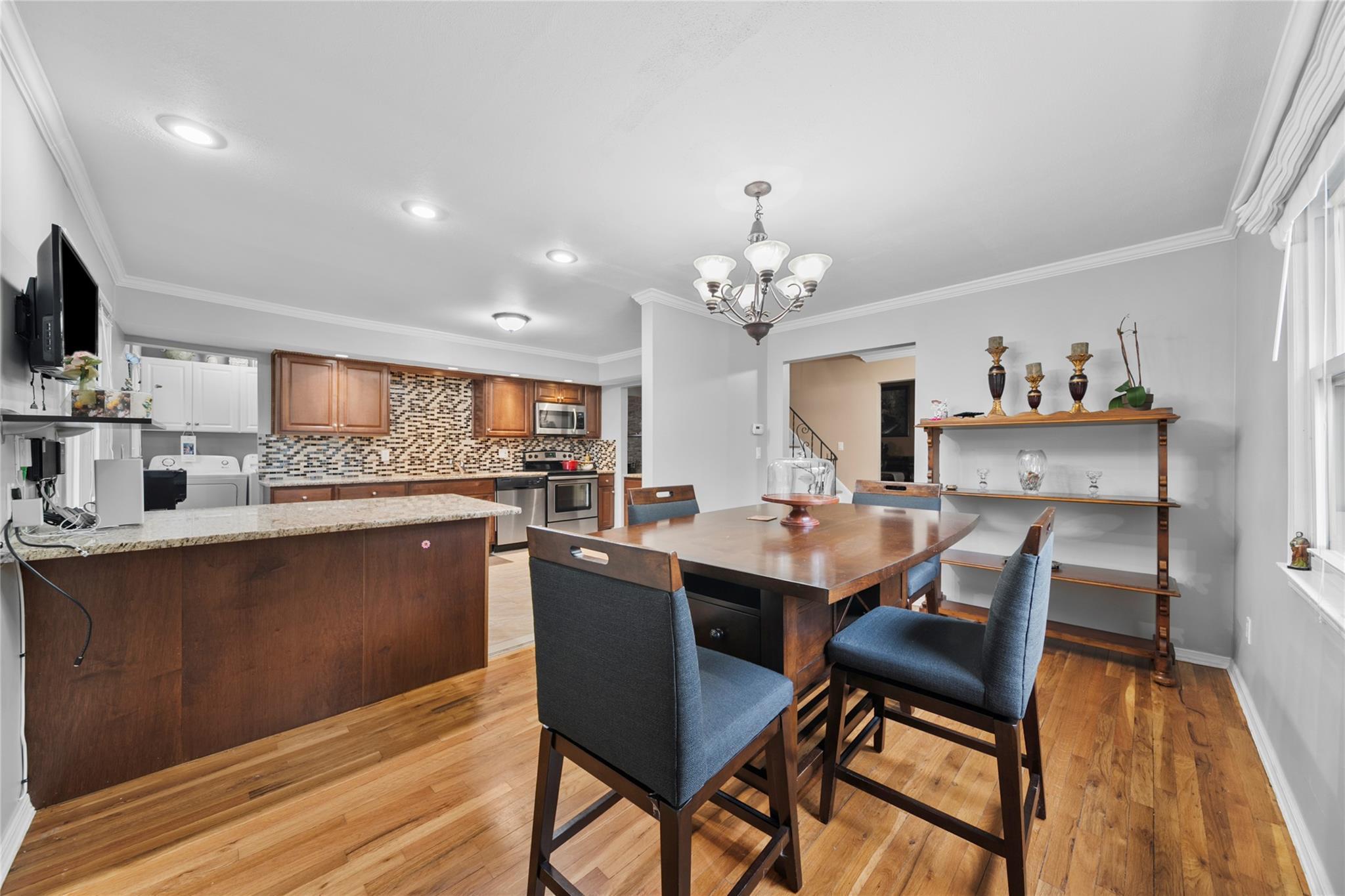 Single Family Maplewood  Suffolk County, NY 11746, MLS-861685-4