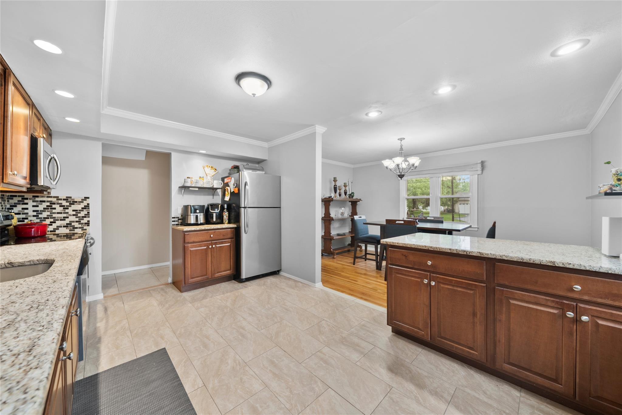 Single Family Maplewood  Suffolk County, NY 11746, MLS-861685-7
