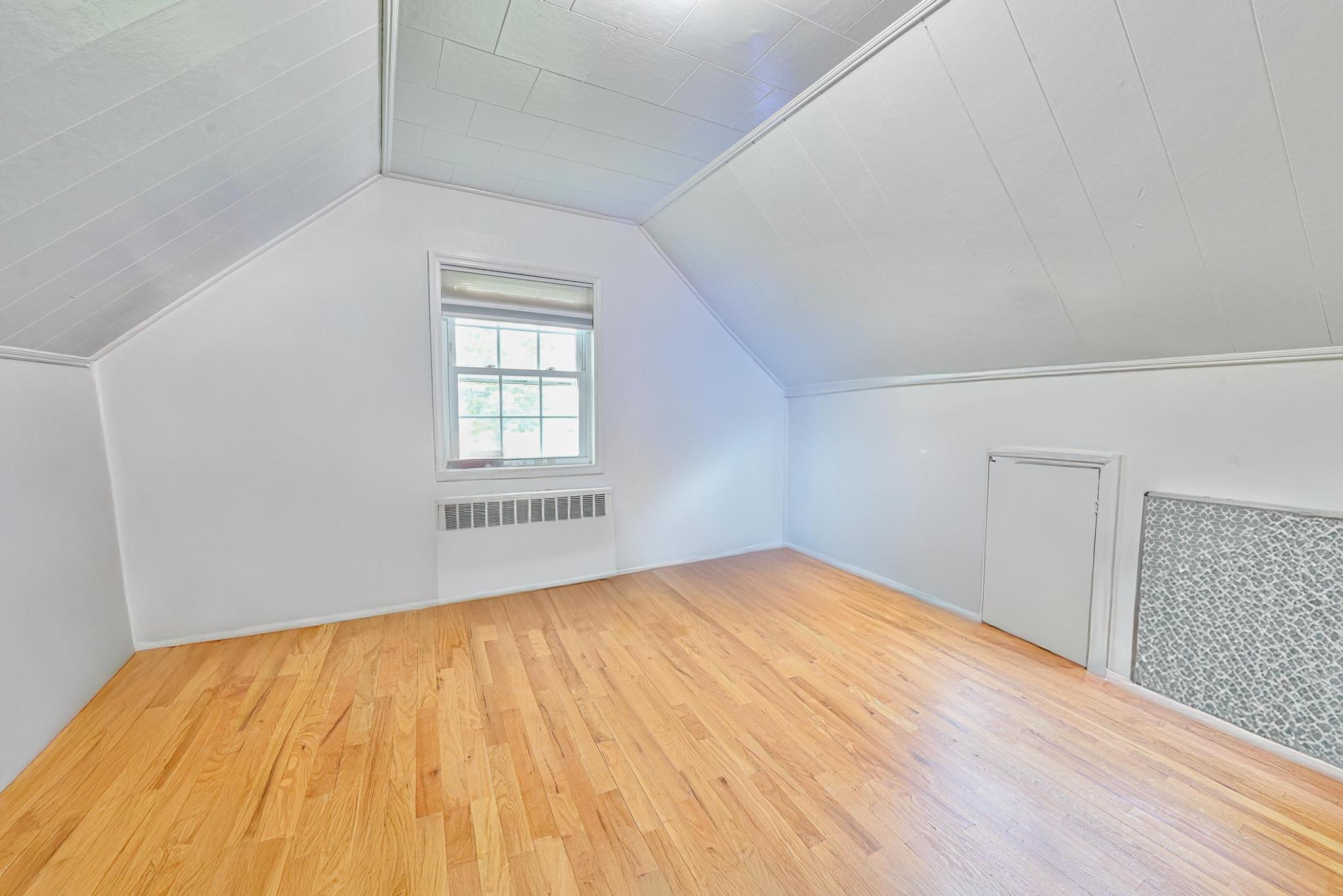 Single Family Hook Creek  Nassau County, NY 11580, MLS-861687-10