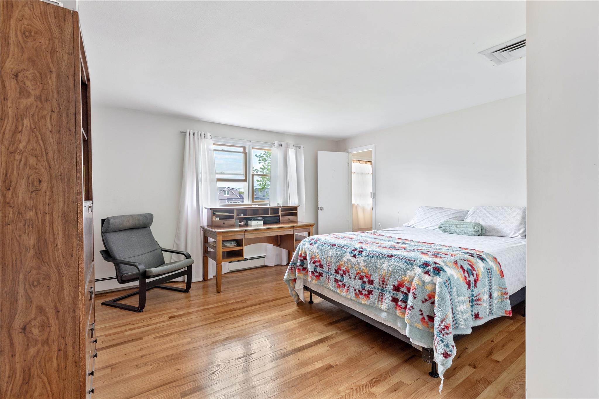 Single Family Sequams  Suffolk County, NY 11795, MLS-861697-30