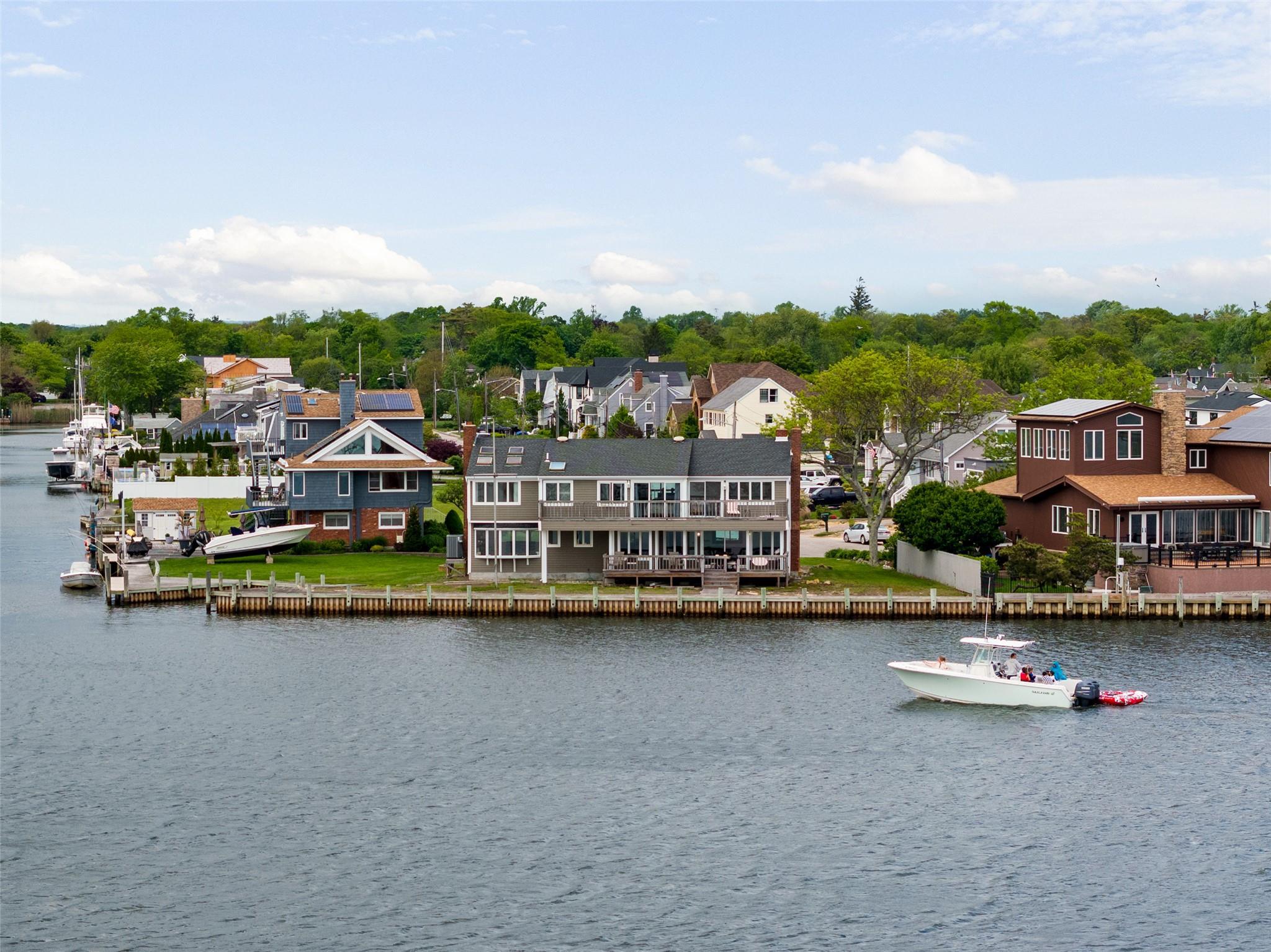 Single Family Sequams  Suffolk County, NY 11795, MLS-861697-39